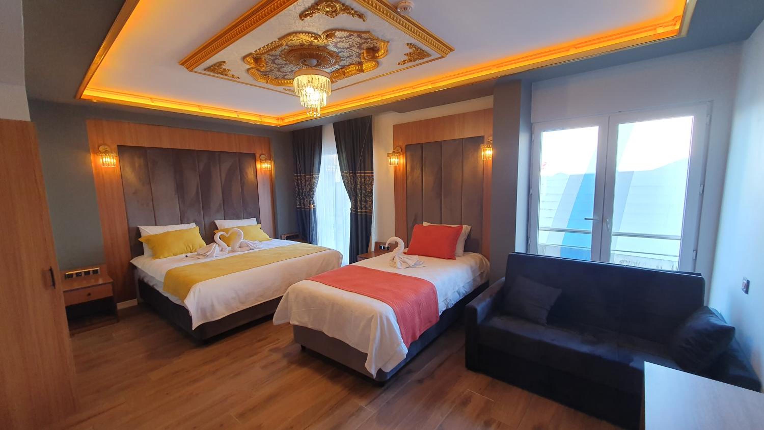 Deluxe Triple Room - Photo 1