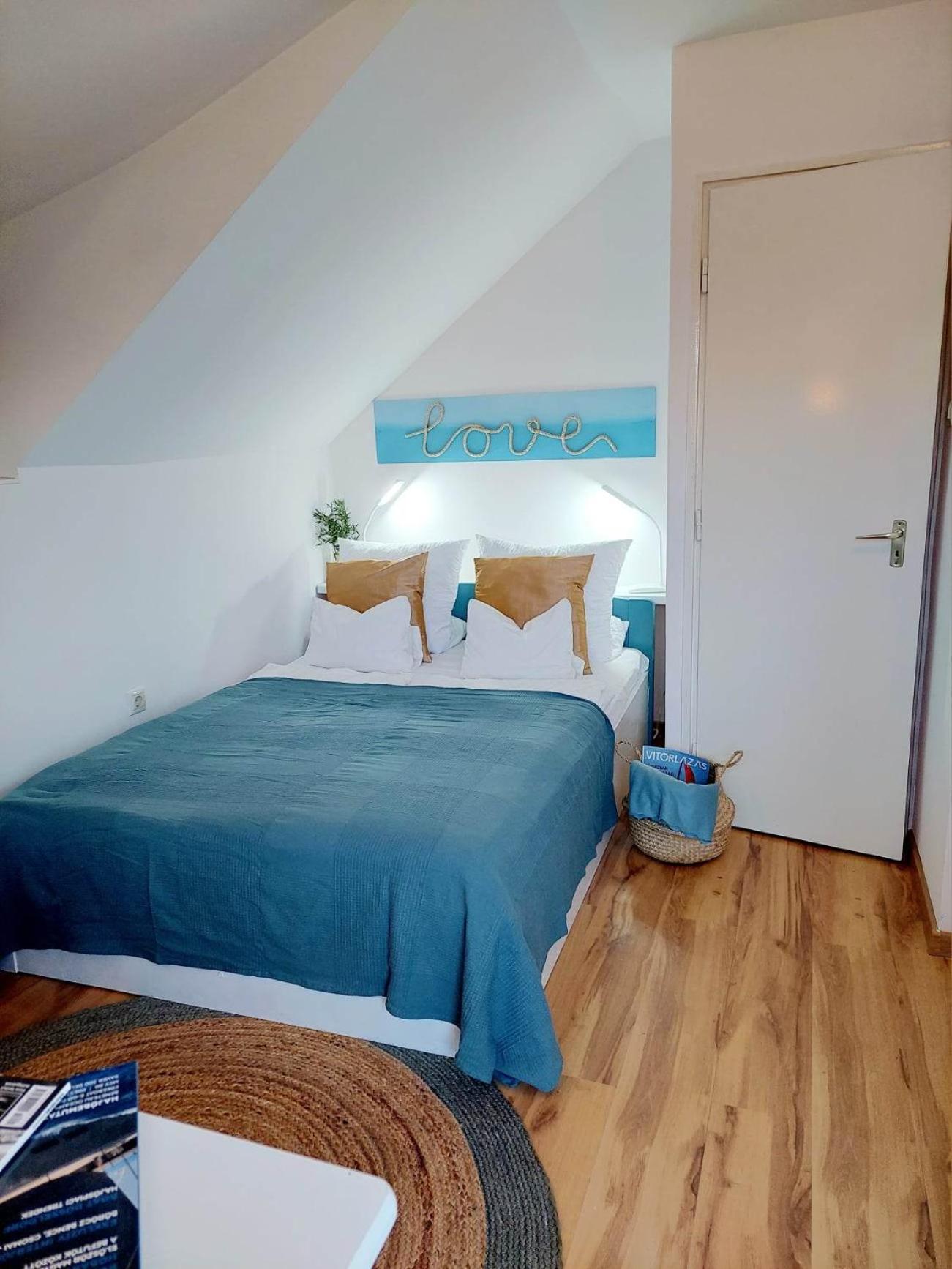 Two-Bedroom House photo 3
