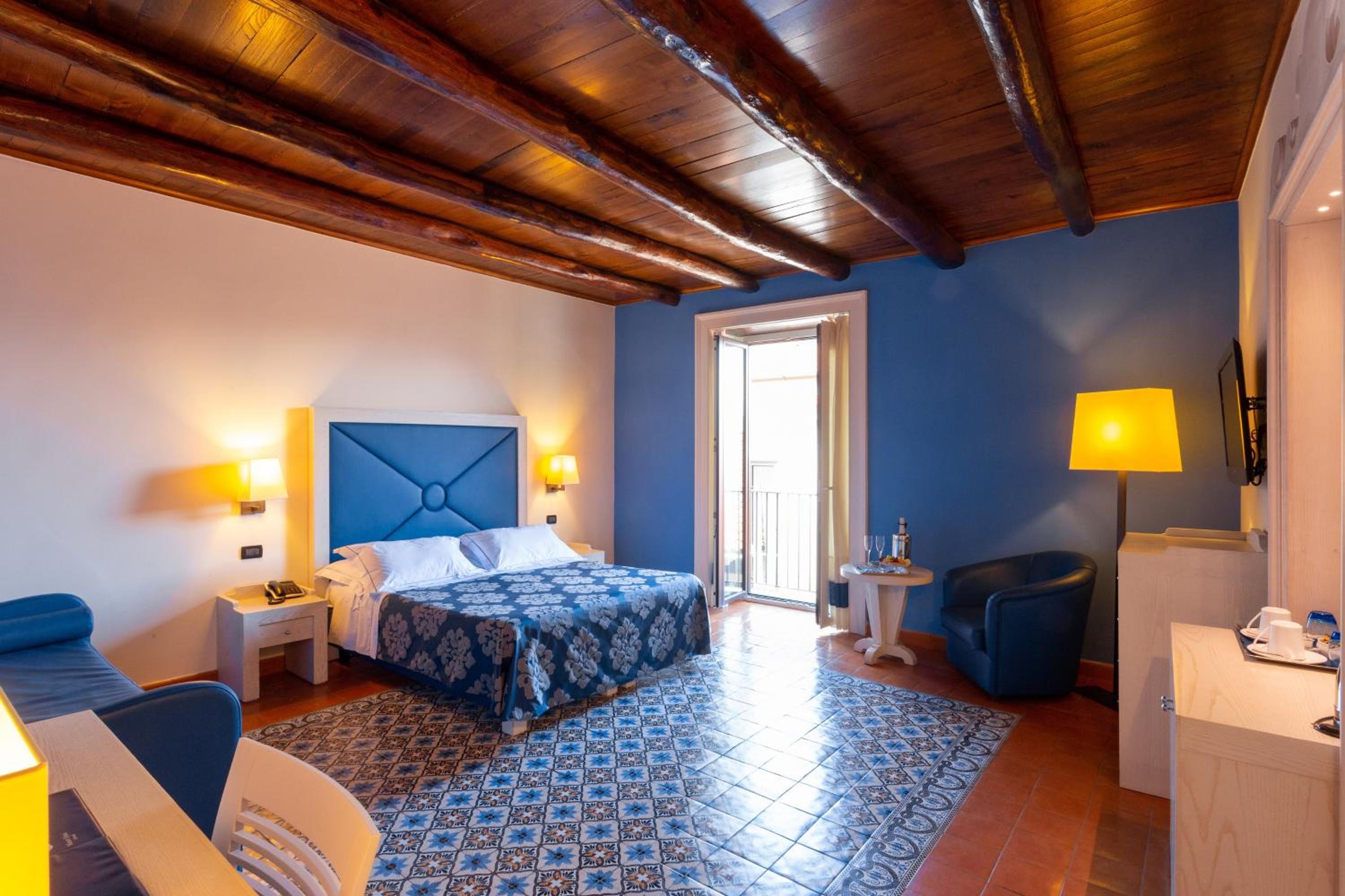 Deluxe Quadruple Room