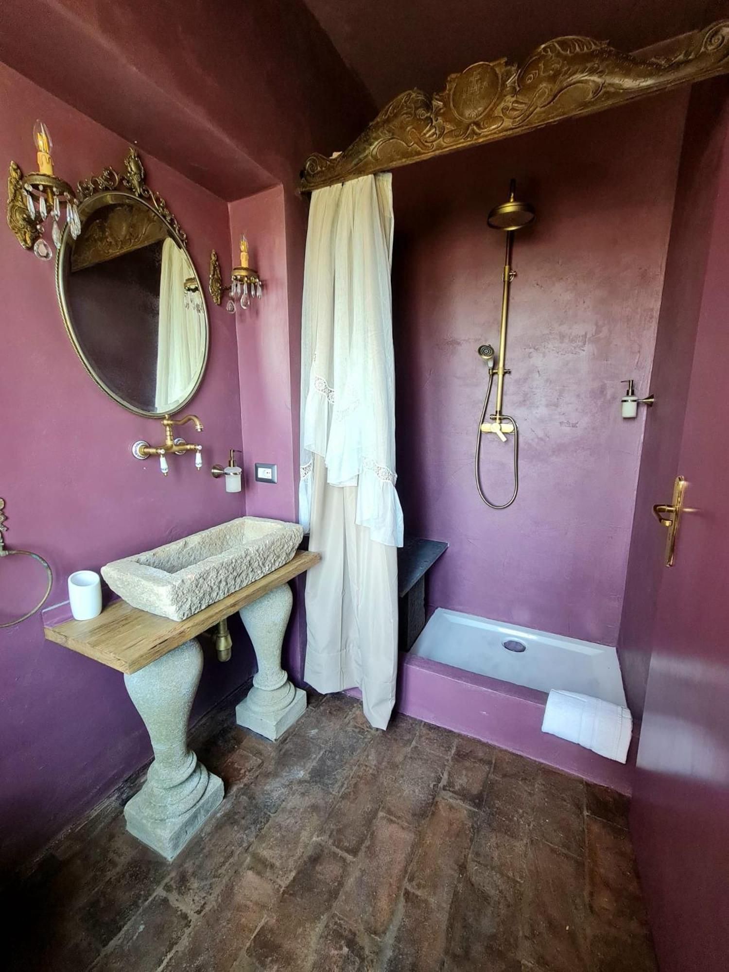 Large Double Room photo 2