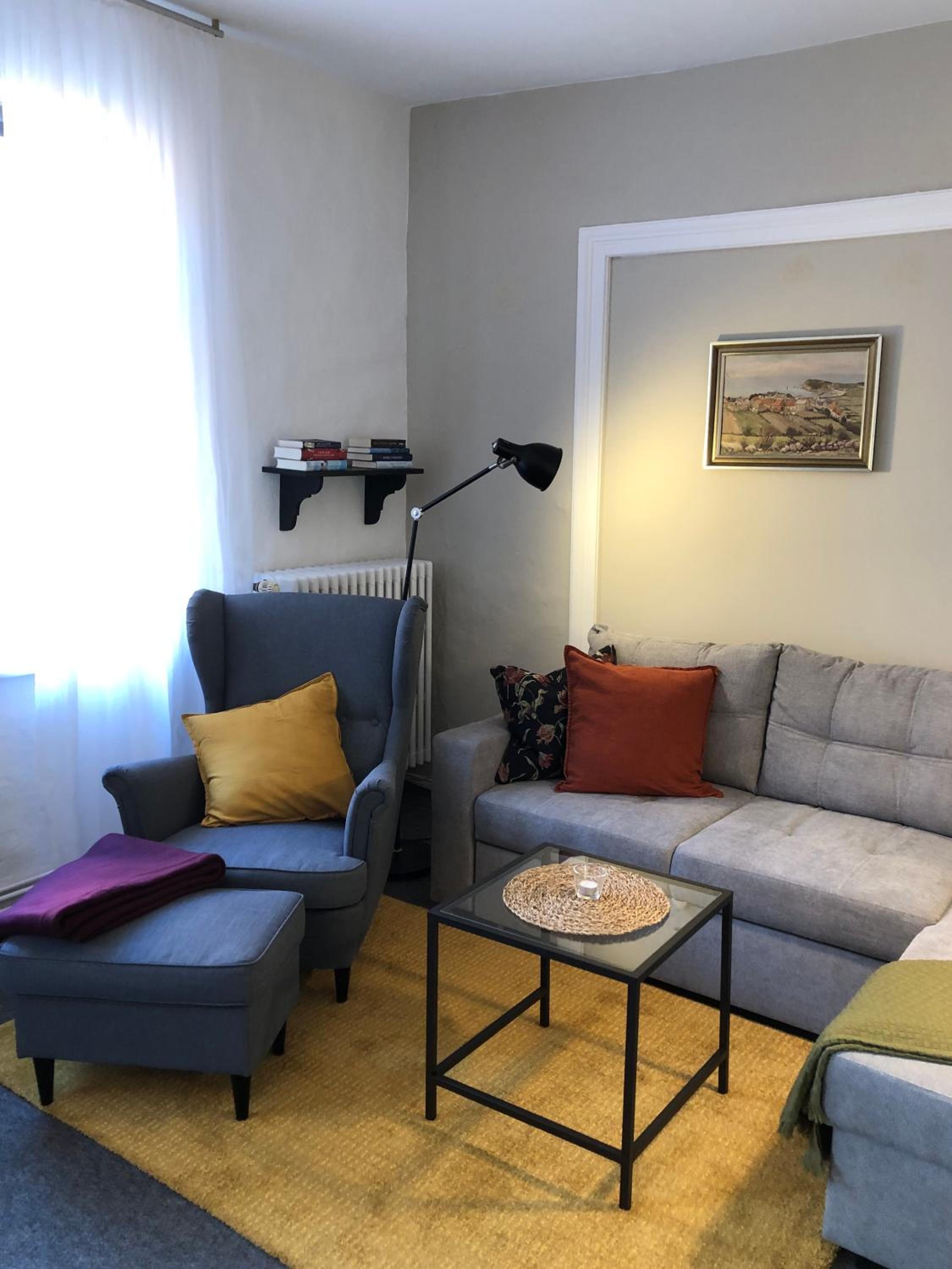 One-Bedroom Apartment photo 2
