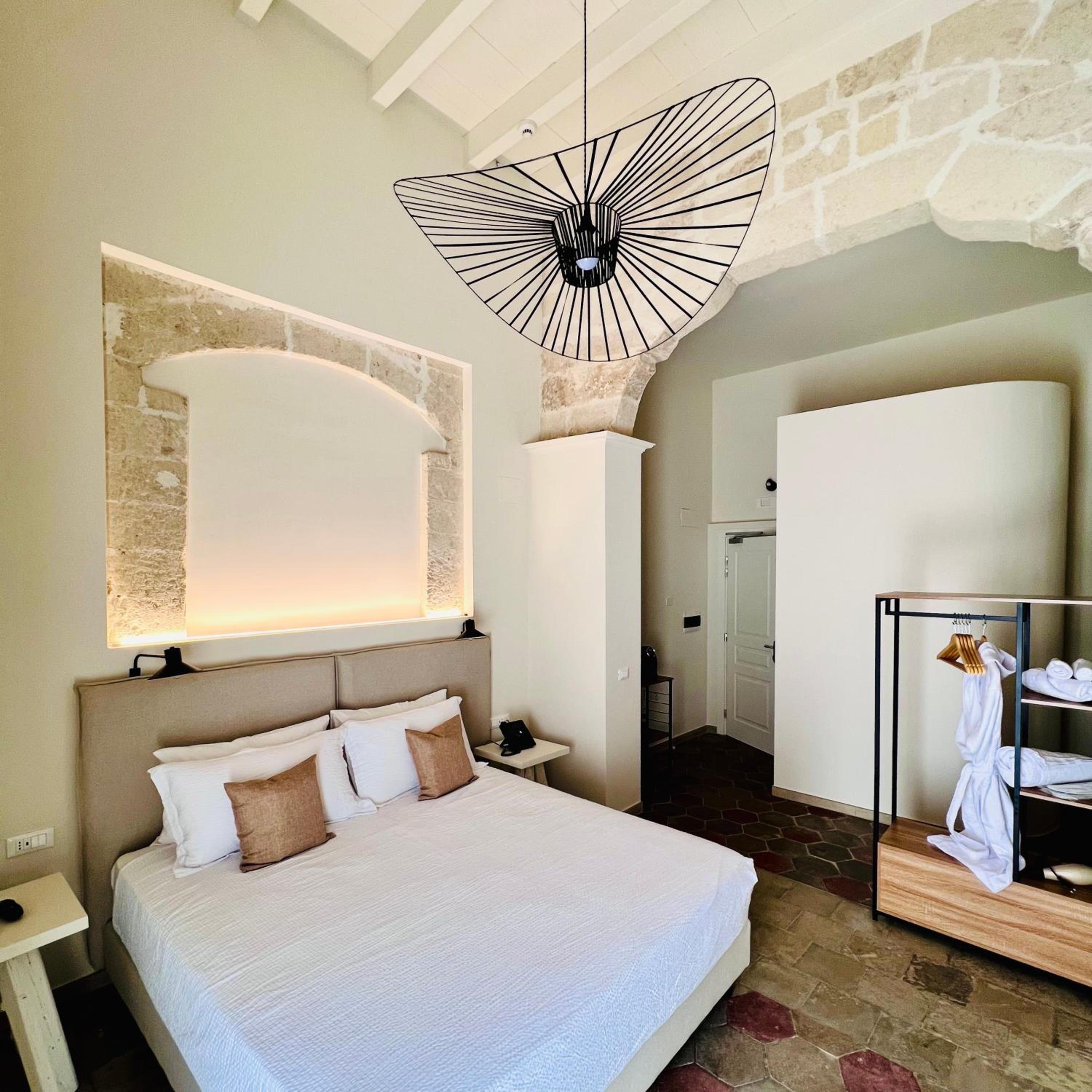 Deluxe Room - Photo 1