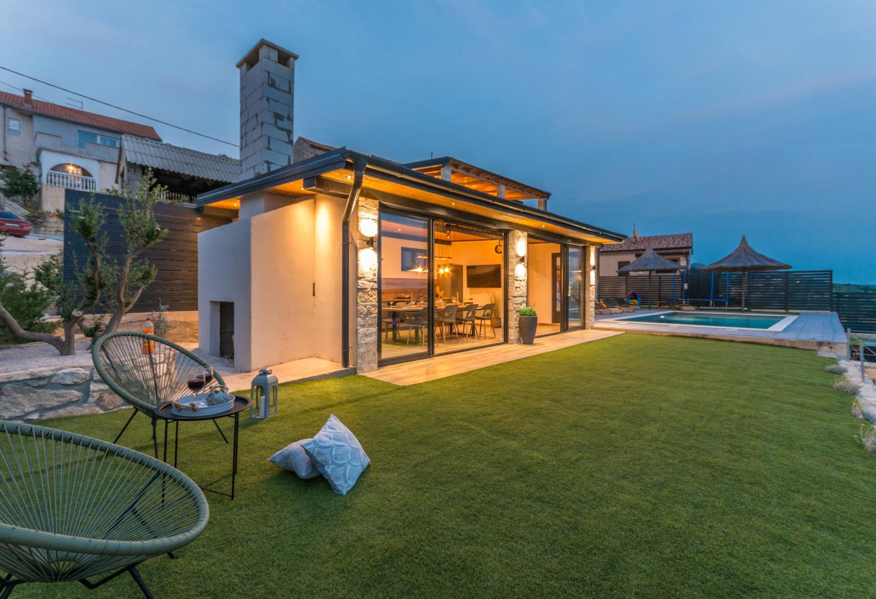 Three-Bedroom Villa photo 3