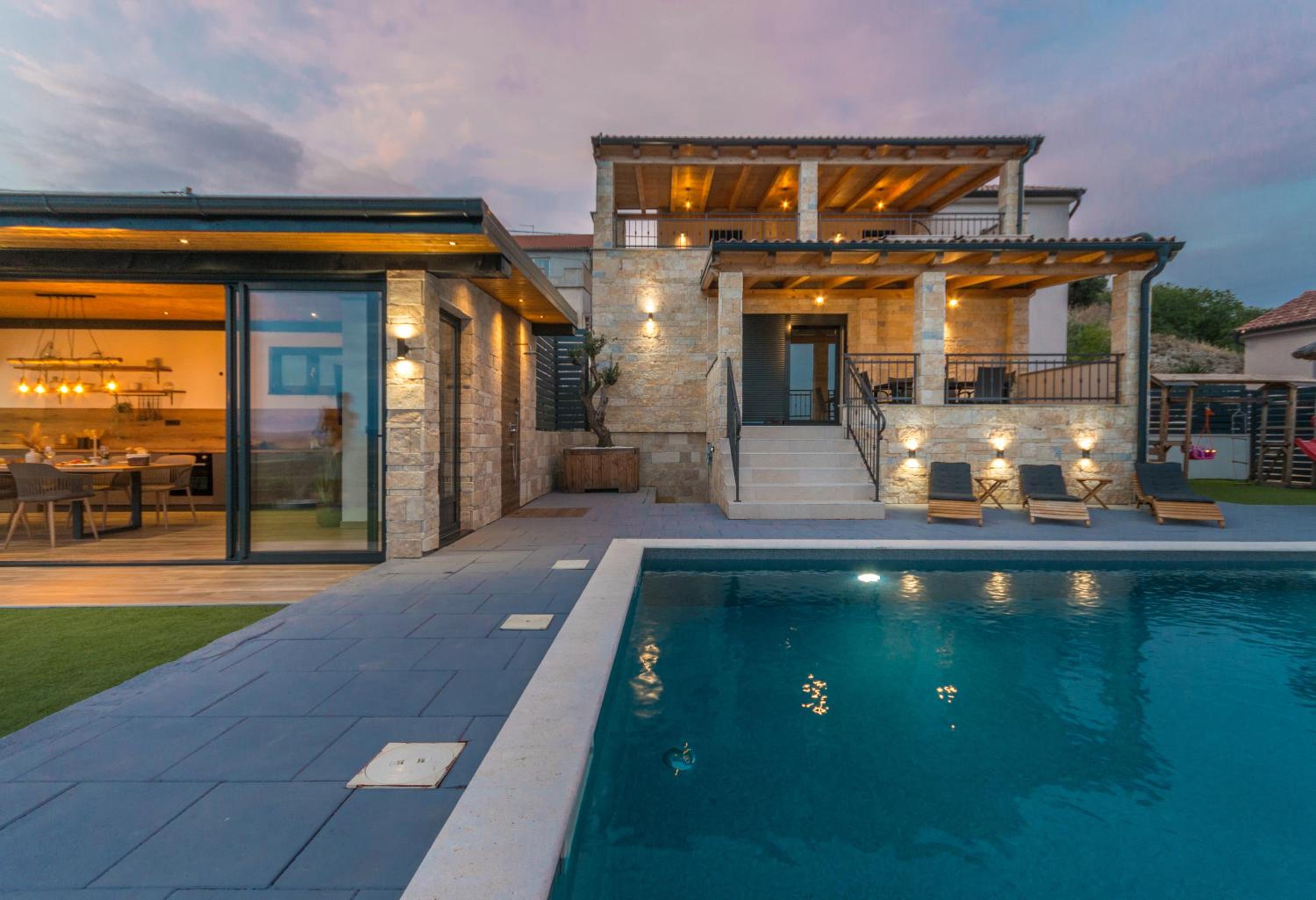 Three-Bedroom Villa photo 2