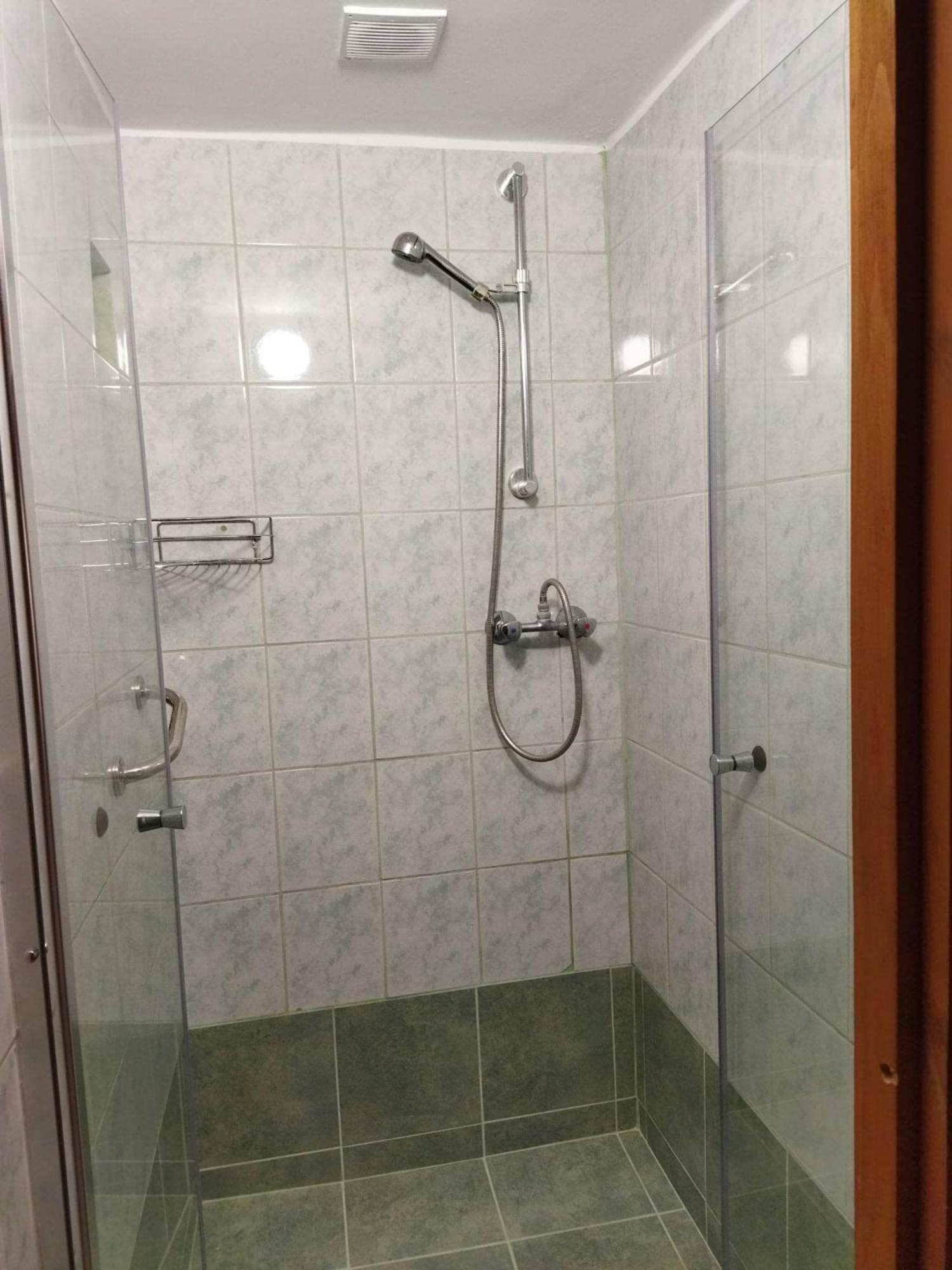 Apartment (5 Adults) - Alkotmány utca photo 2
