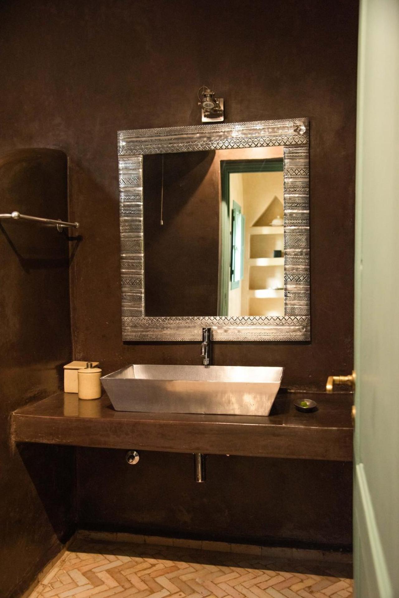 Deluxe Suite - Photo 3
