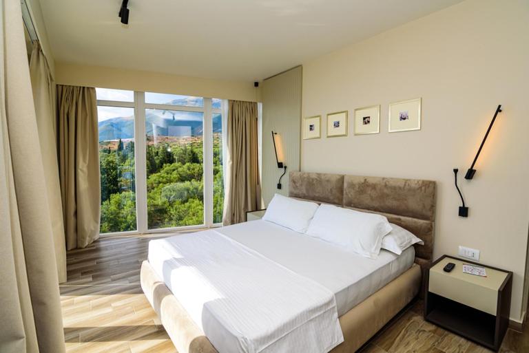 Deluxe Double Room with Shower