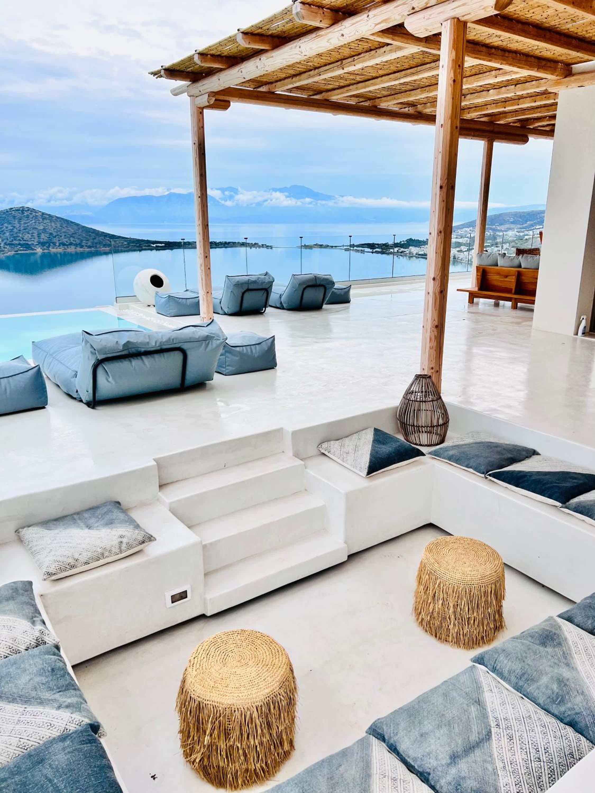 Villa photo 3