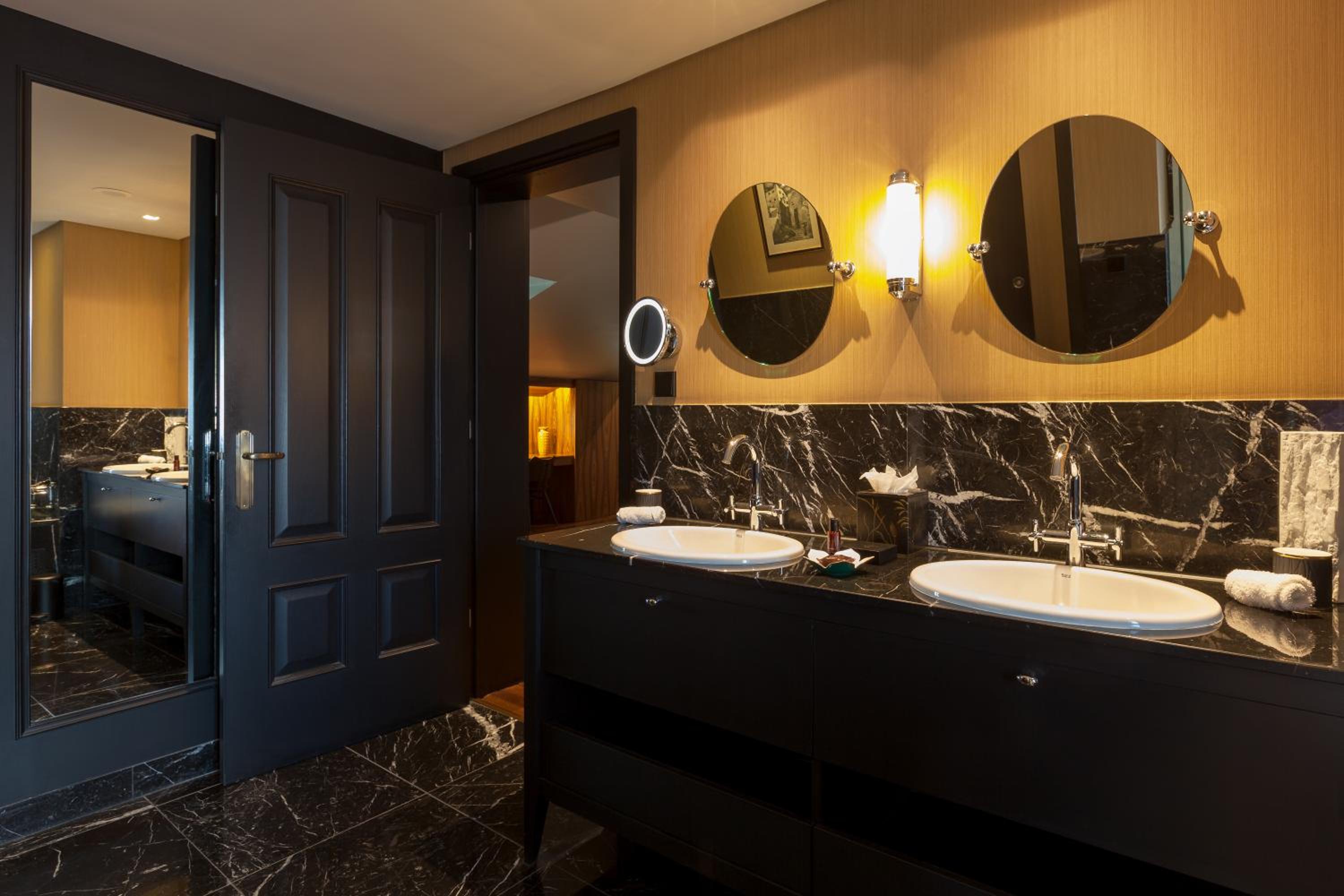 Avenue Suite