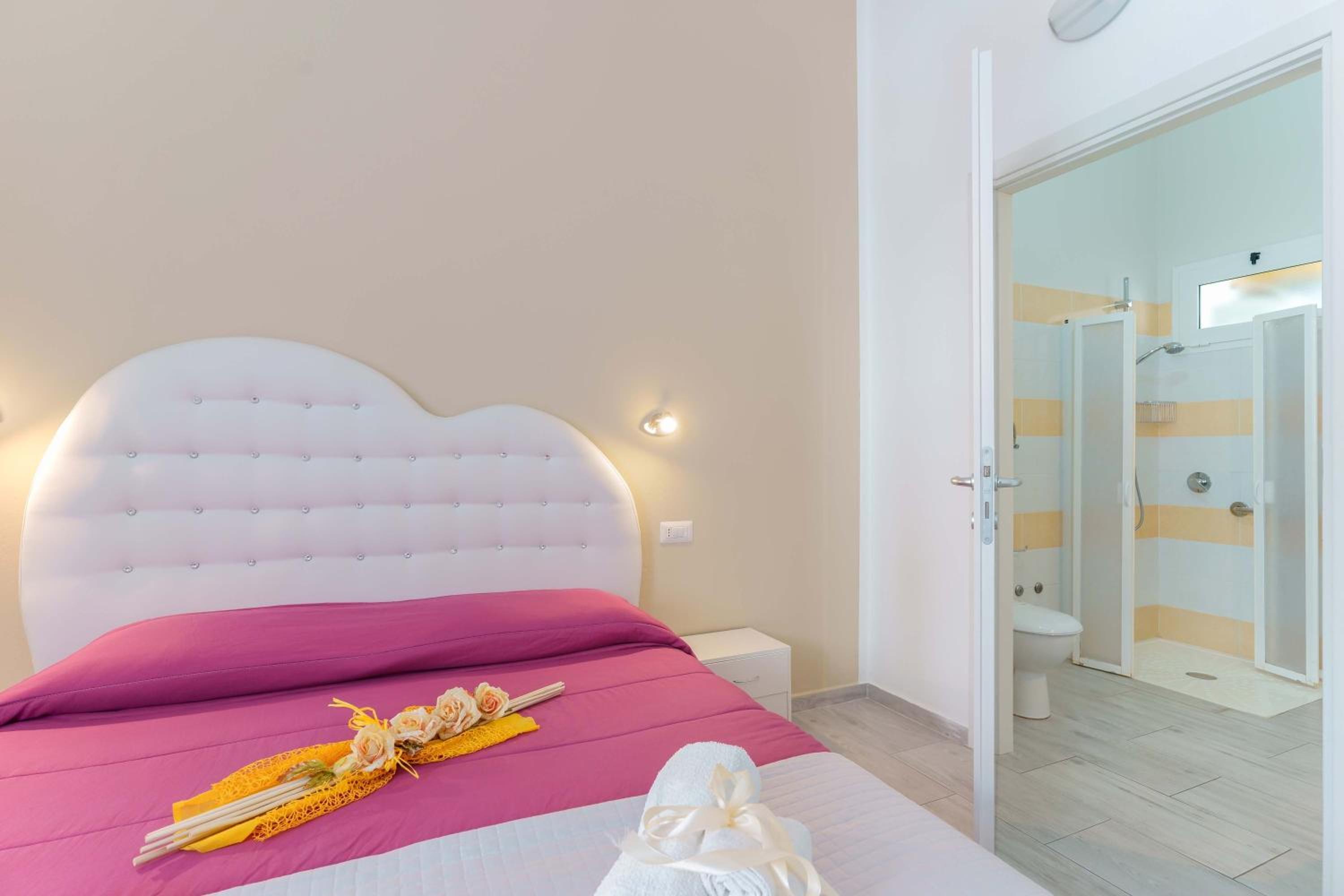 Double or Twin Room photo 2