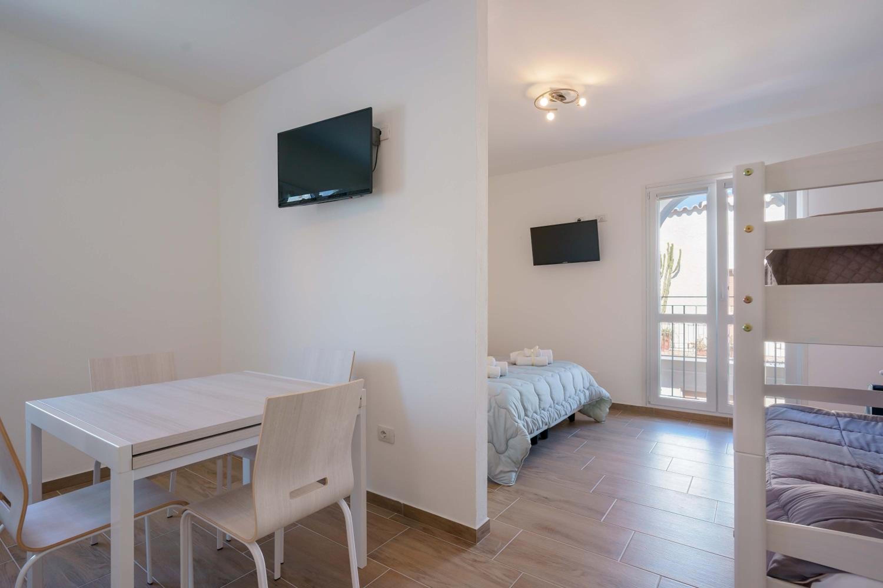 Apartment  with Private Bathroom photo 2