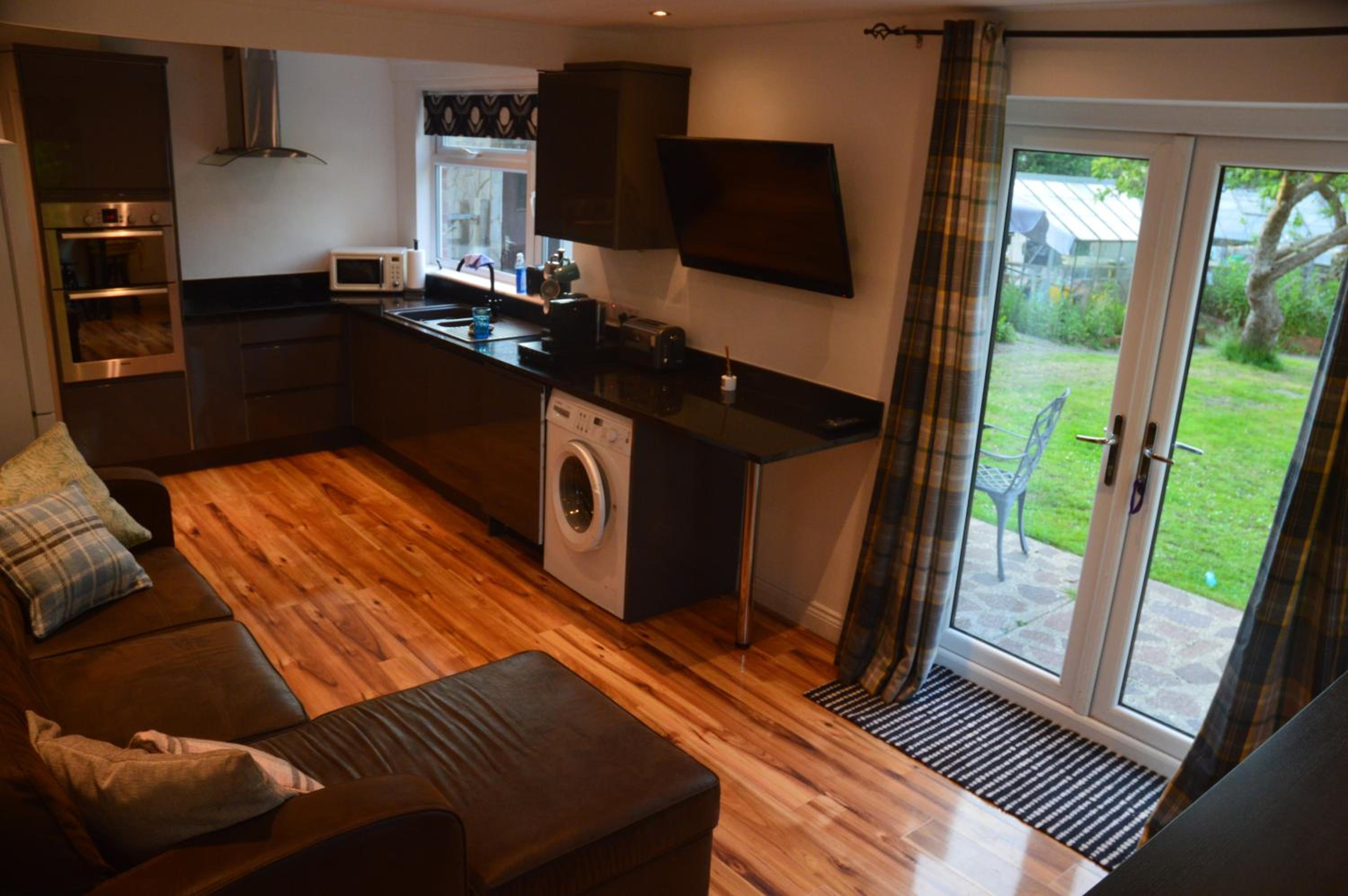 One-Bedroom Apartment - Photo 22