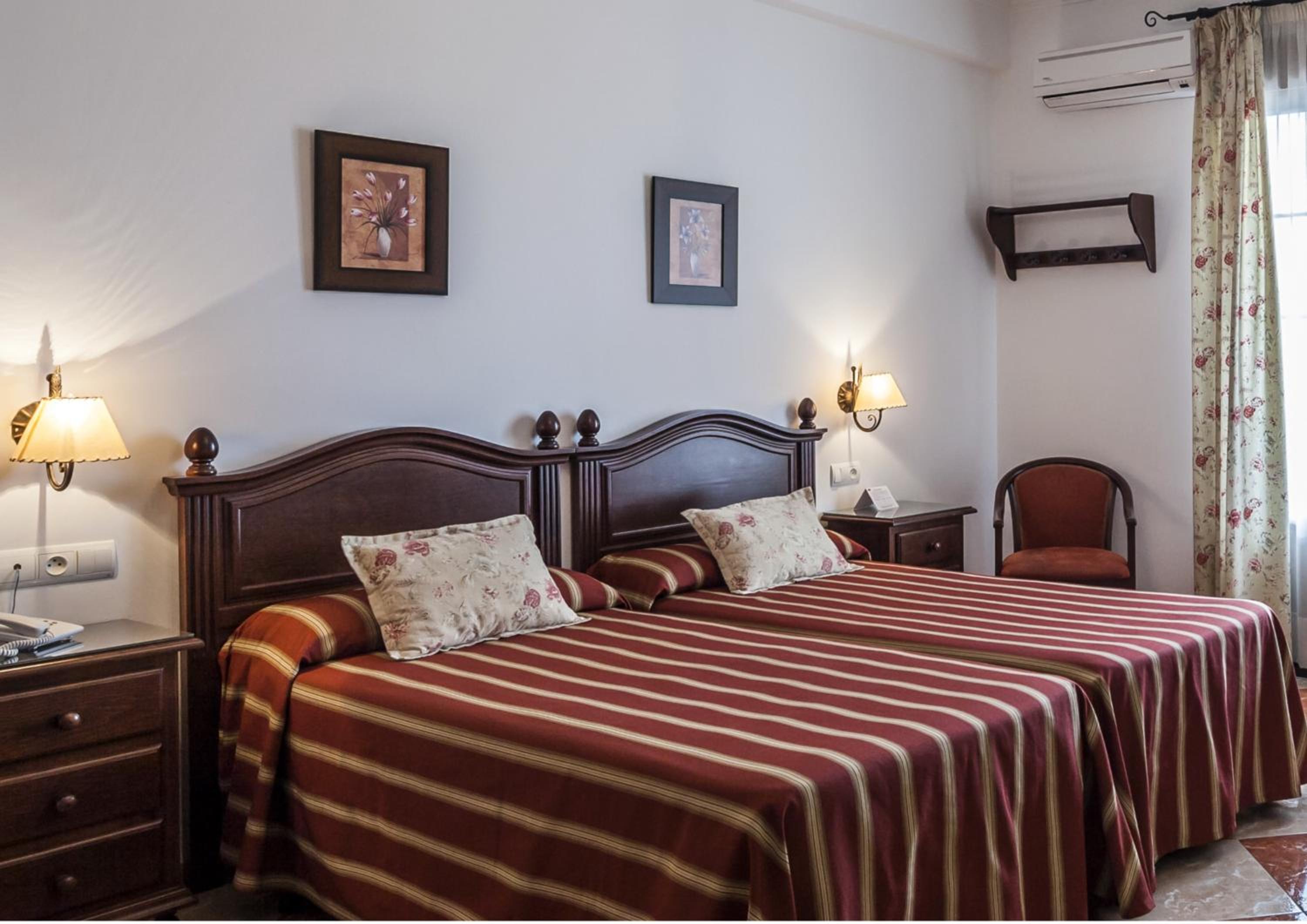 Superior Double or Twin Room photo 2