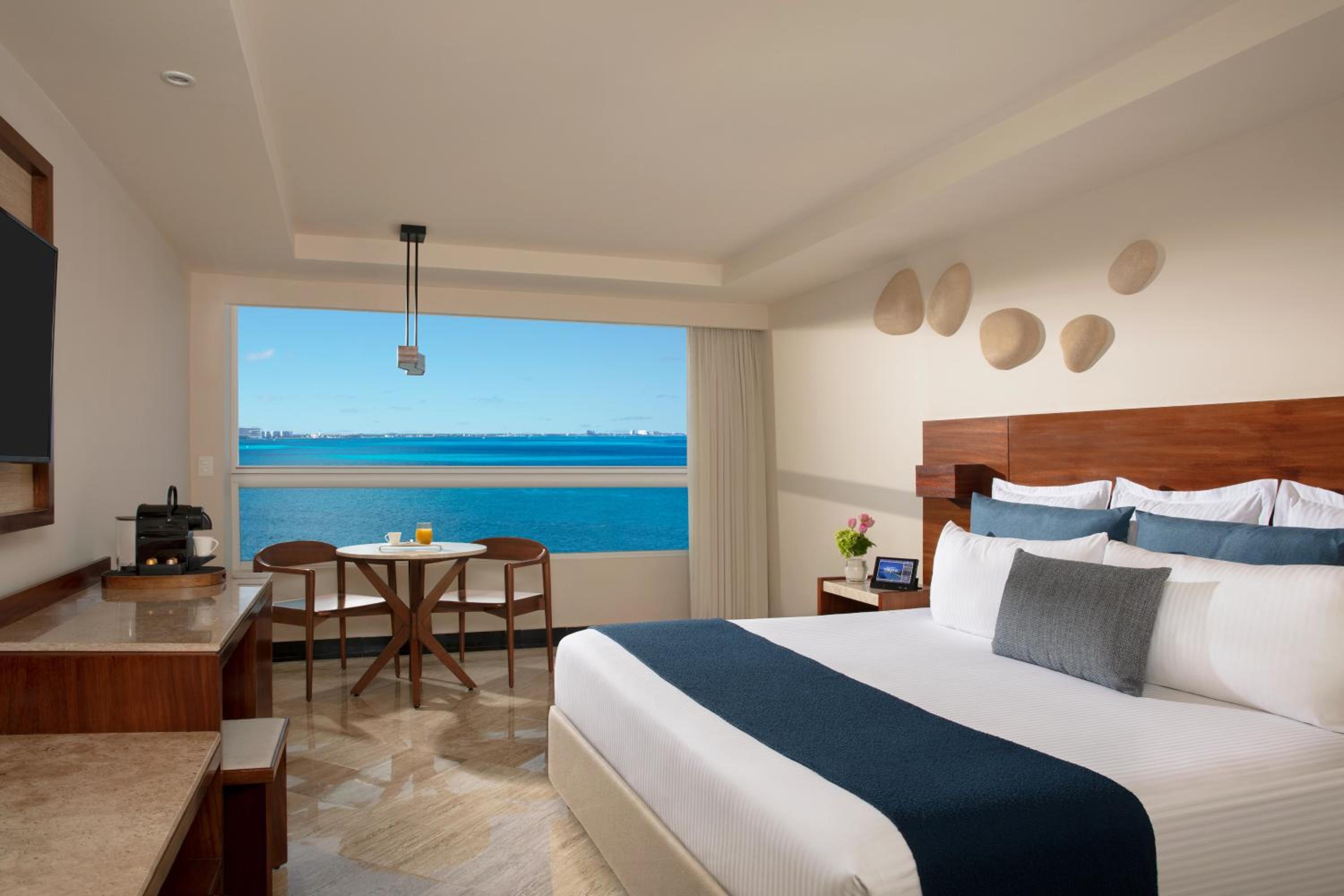 Hébergement Lit King-Size Premium Preferred Club - Côté Océan