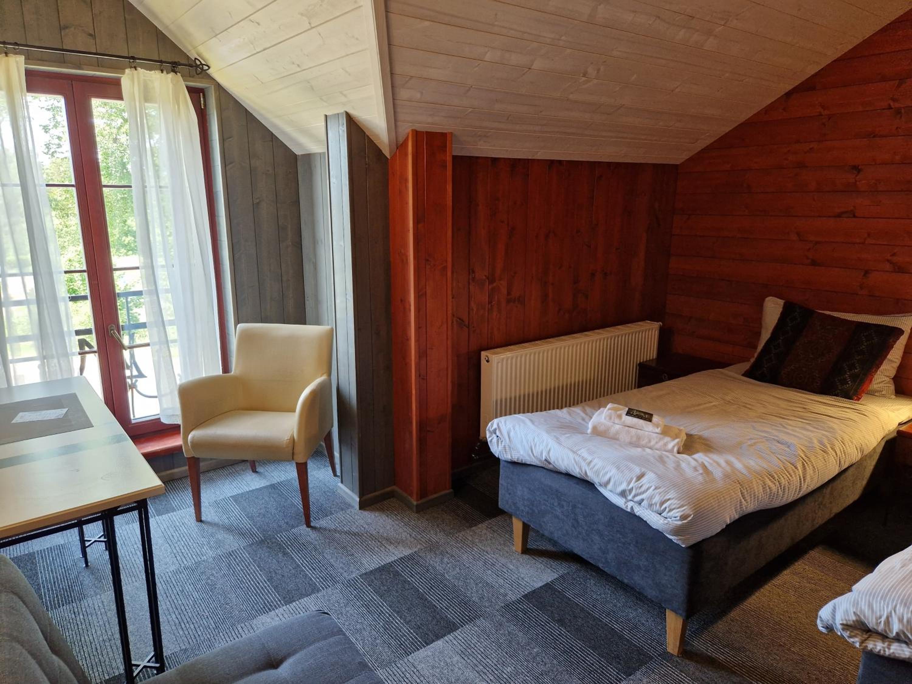 Double Room - Photo 2
