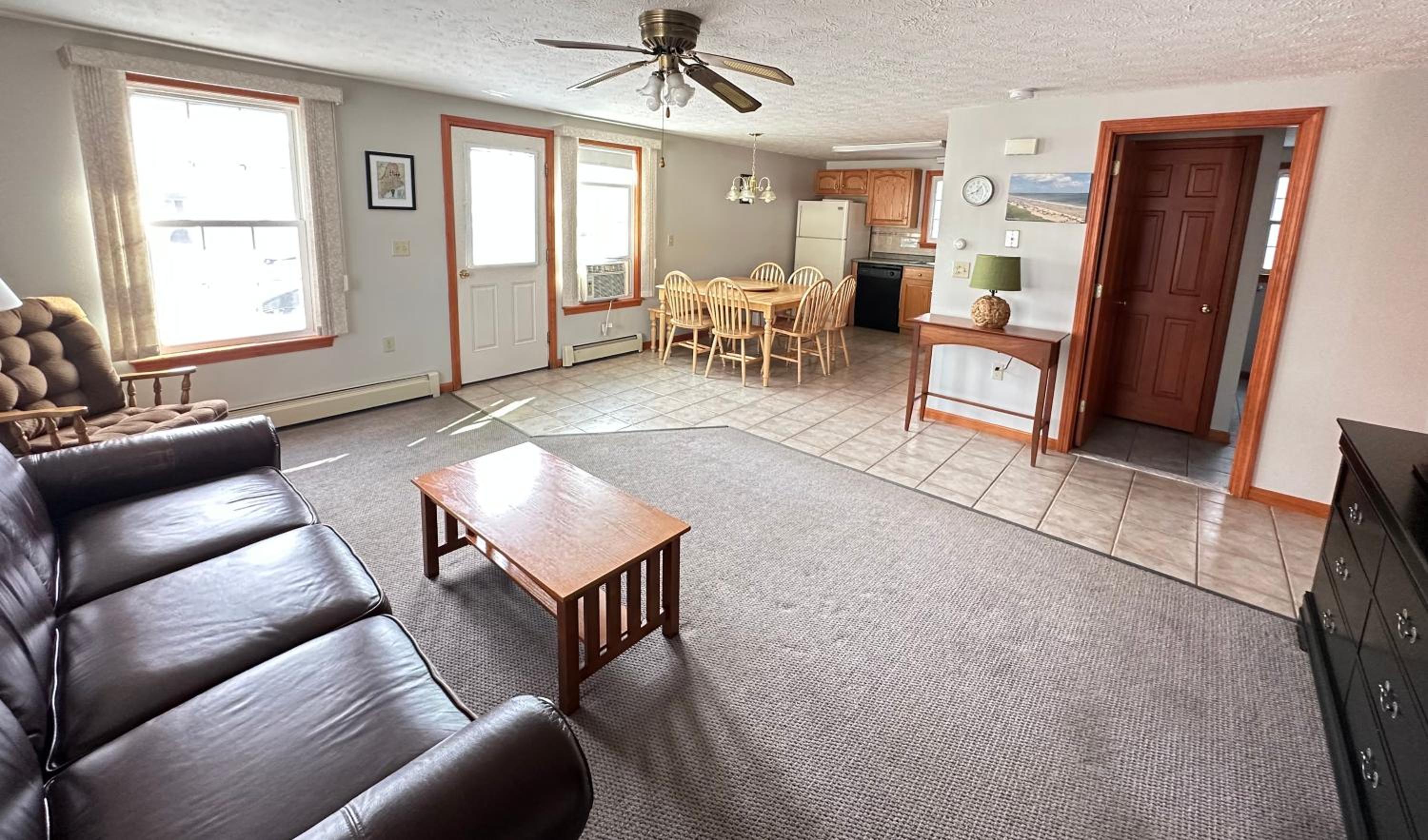 Three-Bedroom Suite with Kitchen - Suite EG7 photo 1