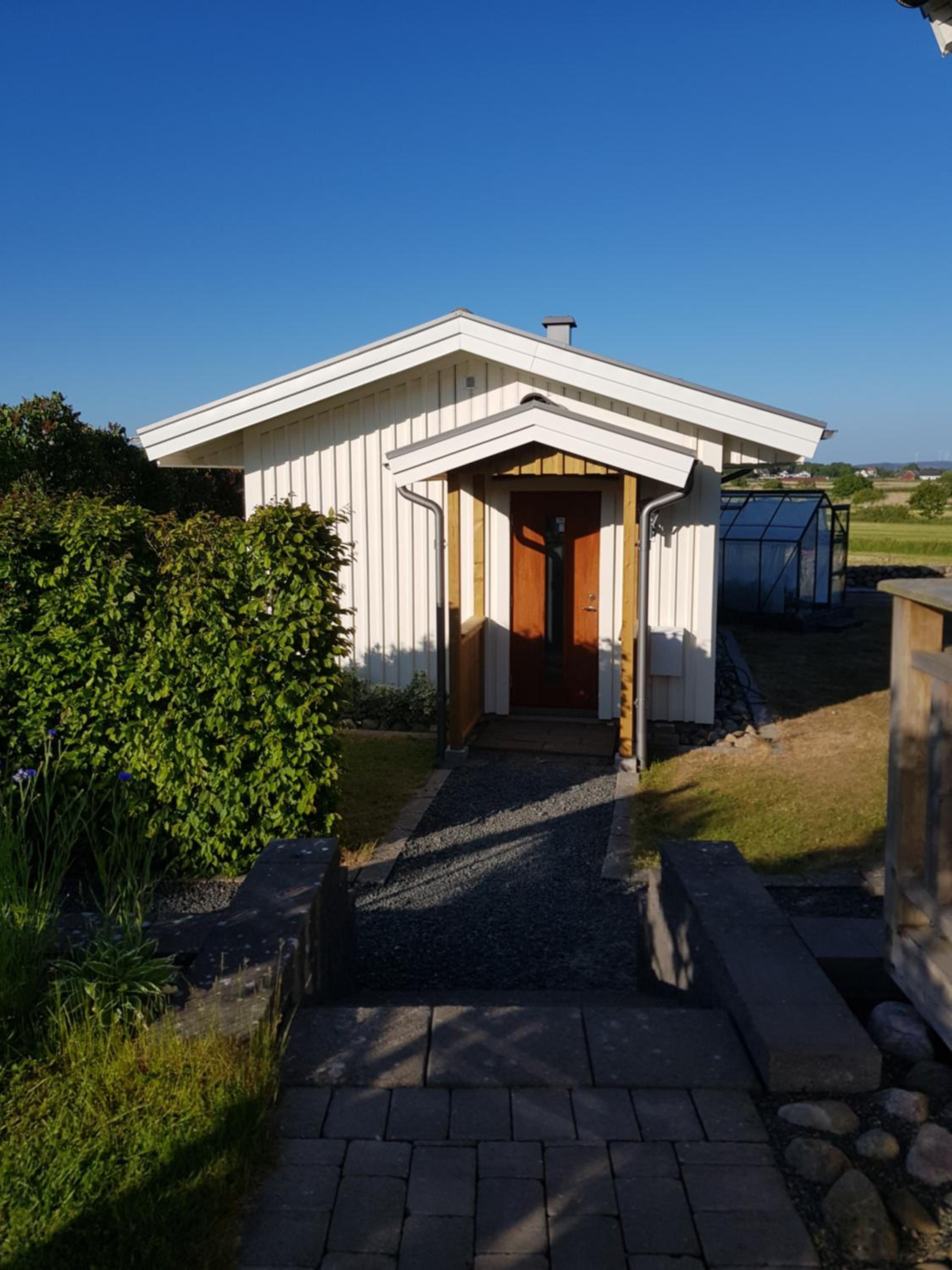 Small Cottage - Photo 1
