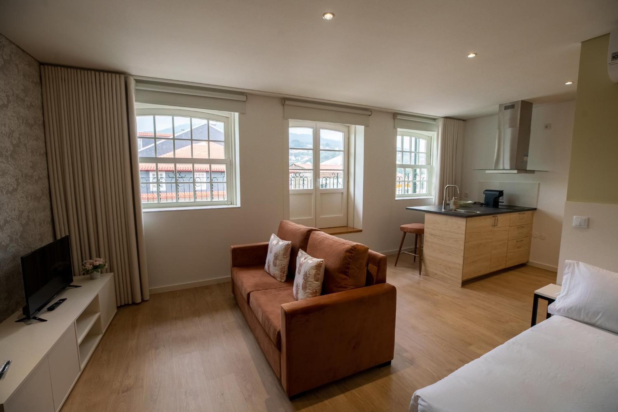 Studio Apartment photo 2