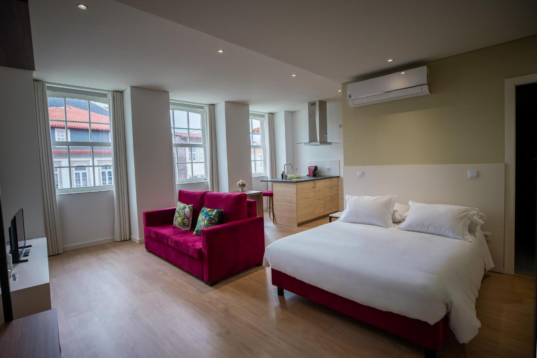 Studio Apartment photo 3