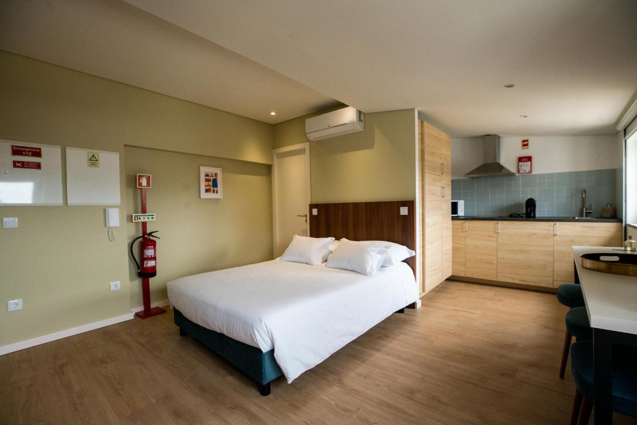 Studio Apartment photo 1