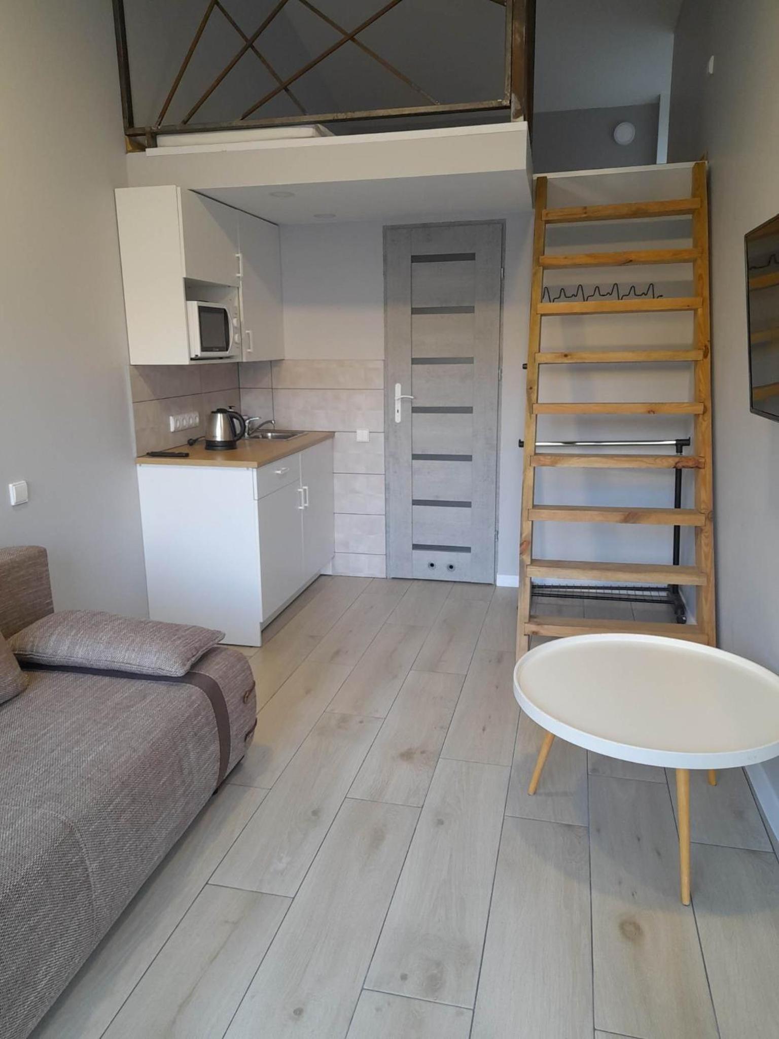 One-Bedroom Apartment - Photo 1