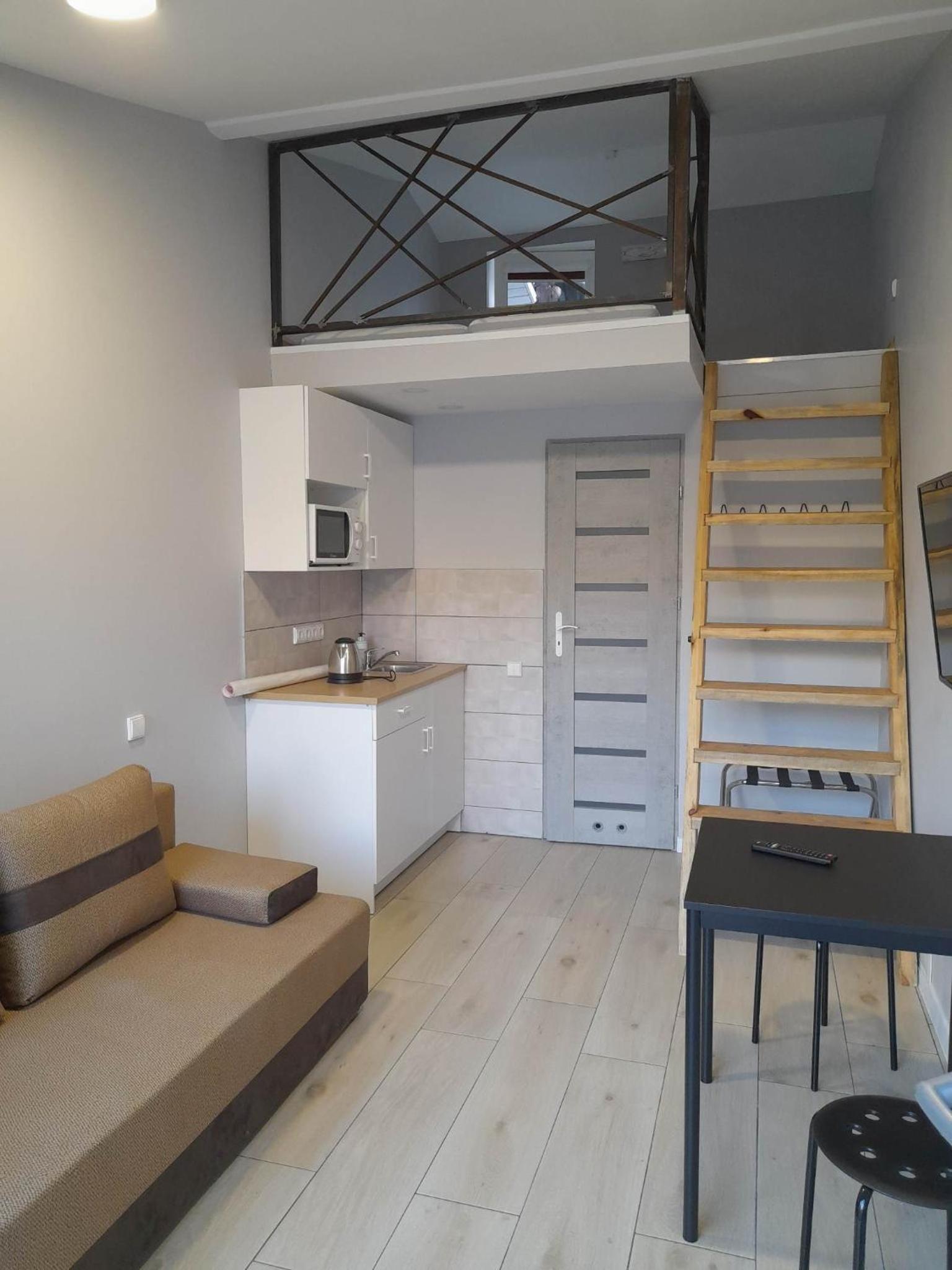 One-Bedroom Apartment - Photo 8