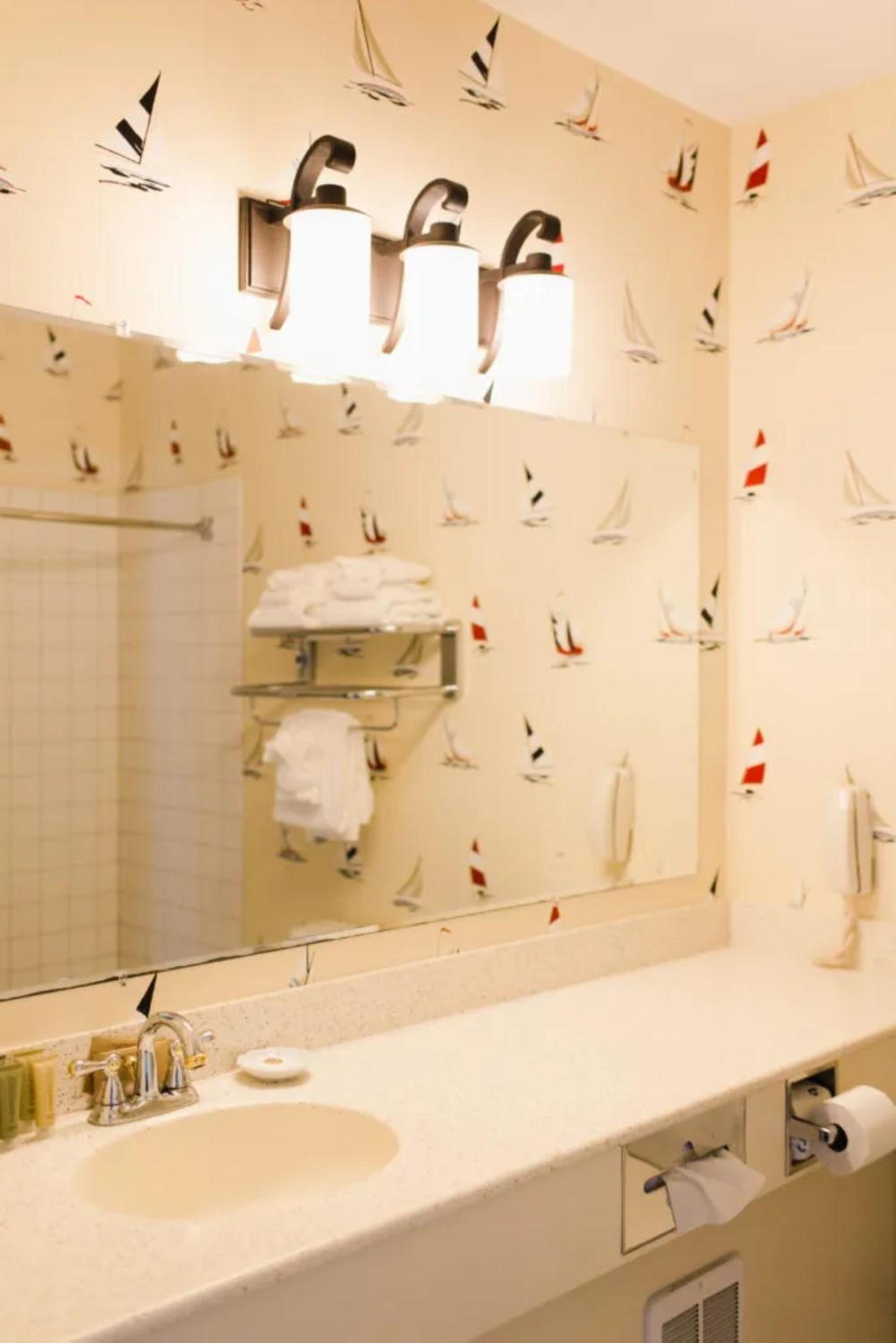 Harbor Village Captain King Suite - Photo 8