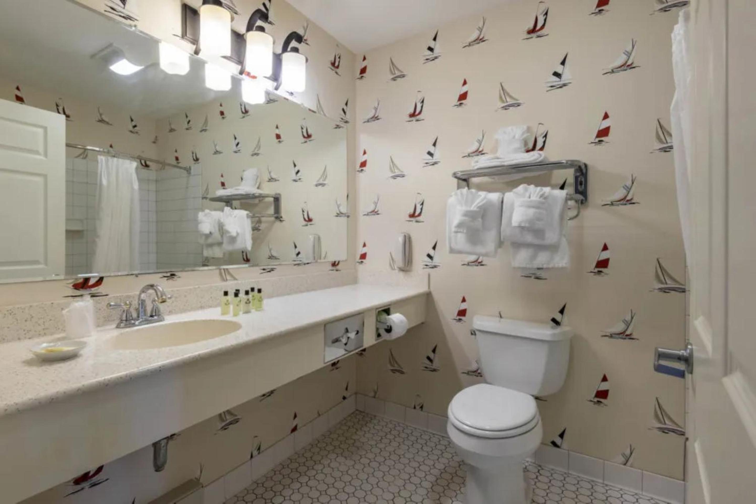 Harbor Village Captain King Suite - Photo 5