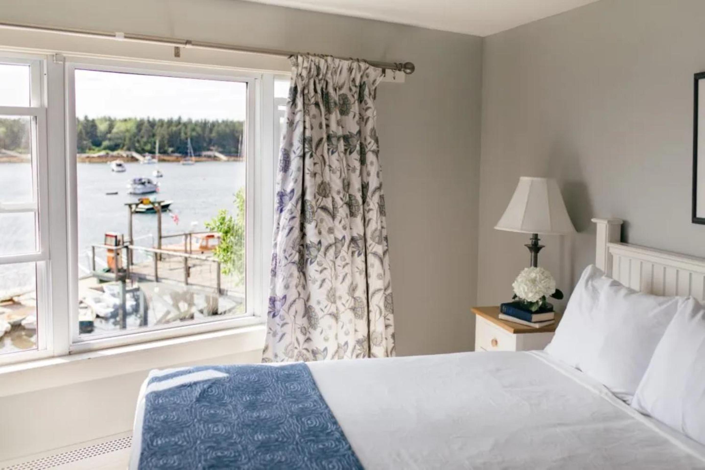 Lighthouse Queen Room - Photo 5
