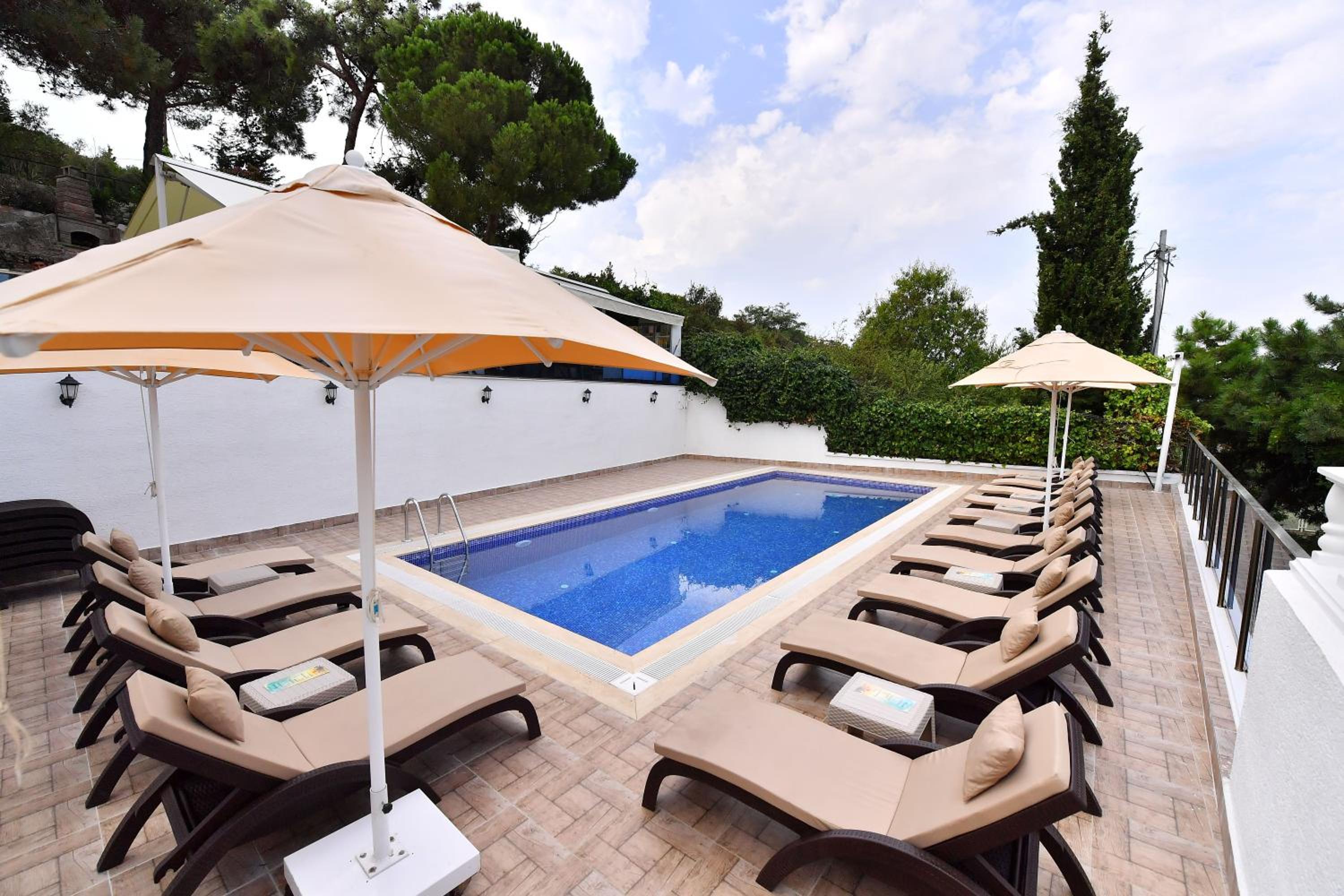 Deluxe Twin Room with Sea View - Photo 4