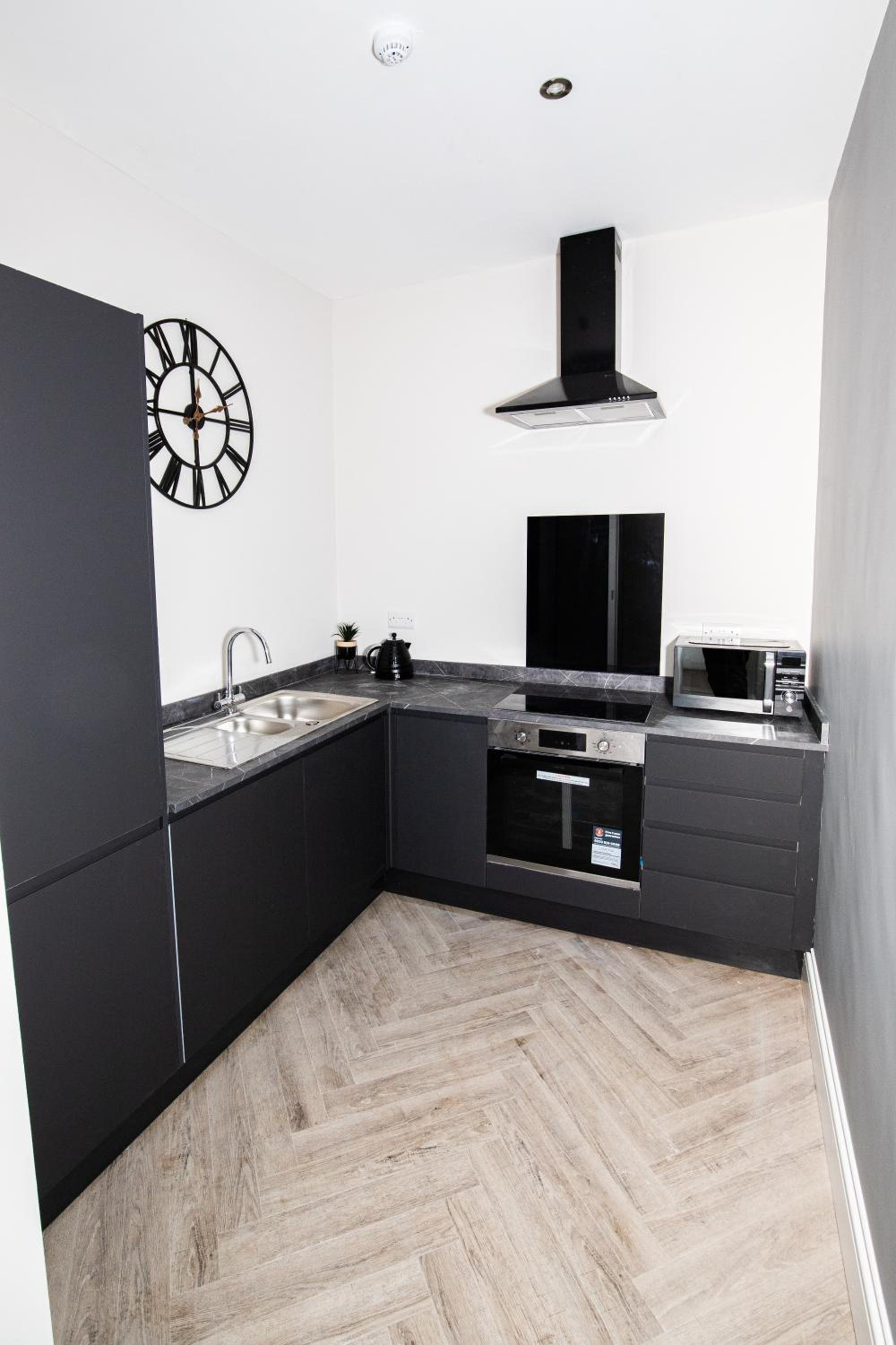 Apartment with Terrace photo 3