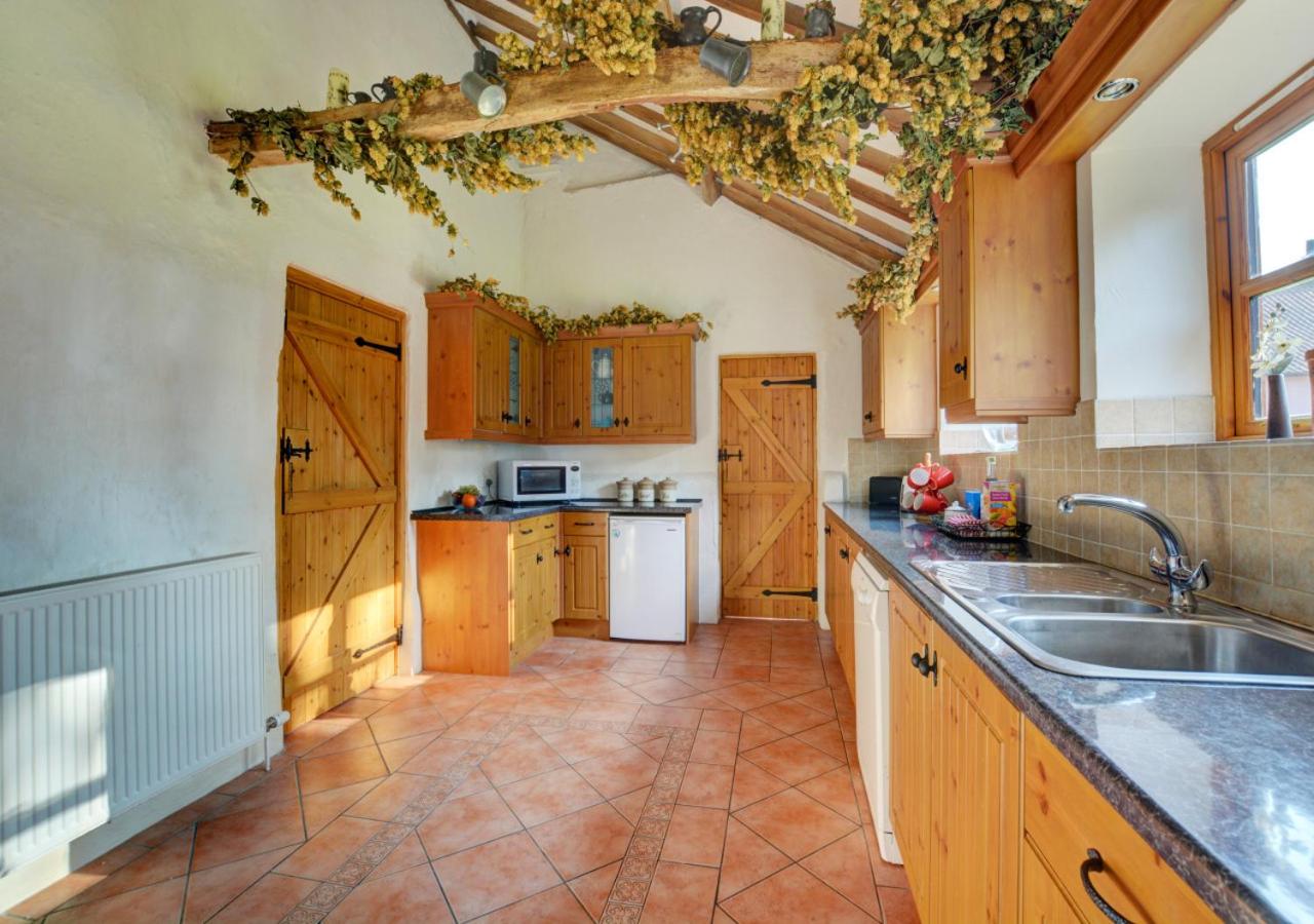 Three-Bedroom House photo 2