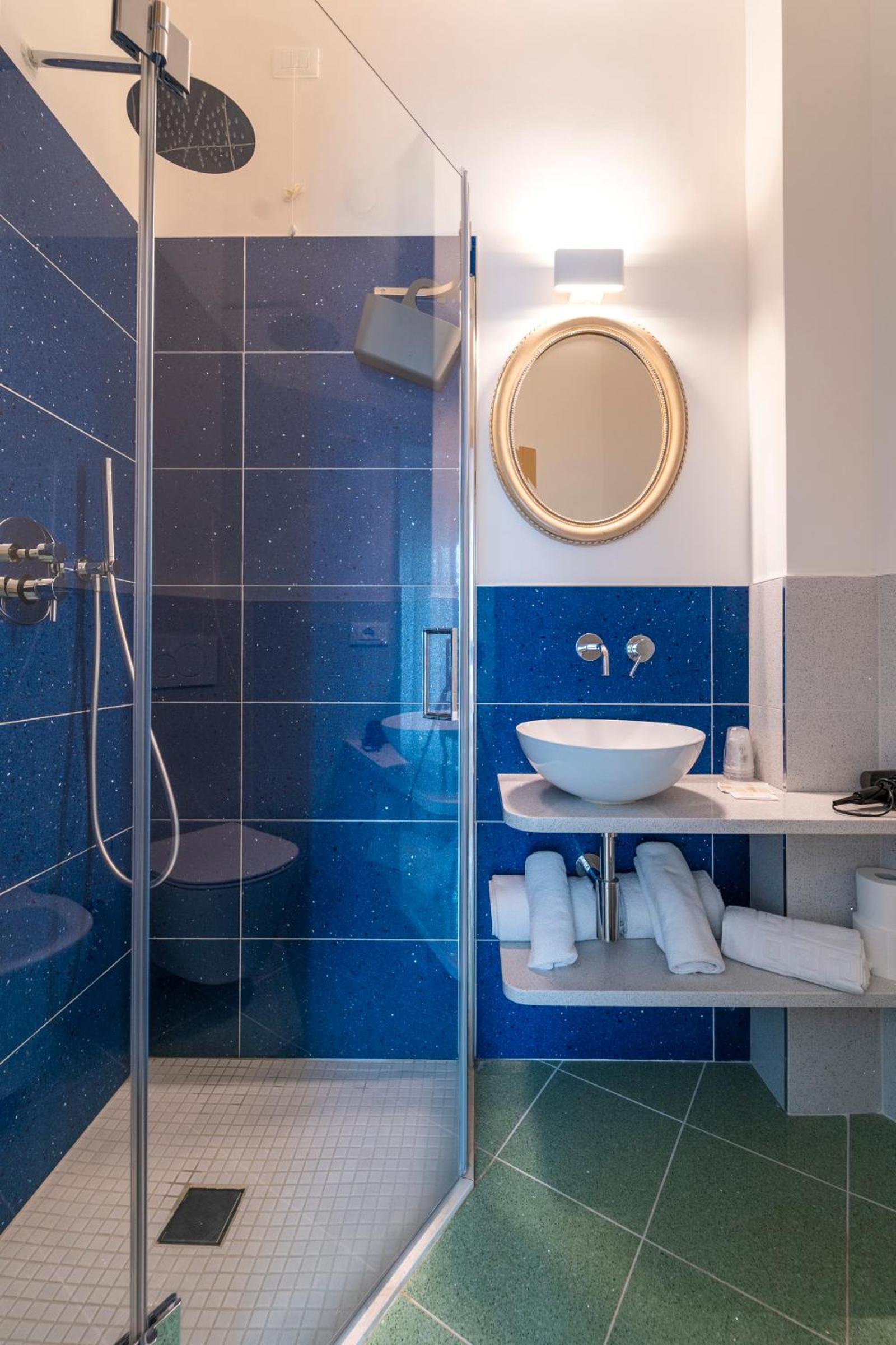 Standard Double Room - Photo 3