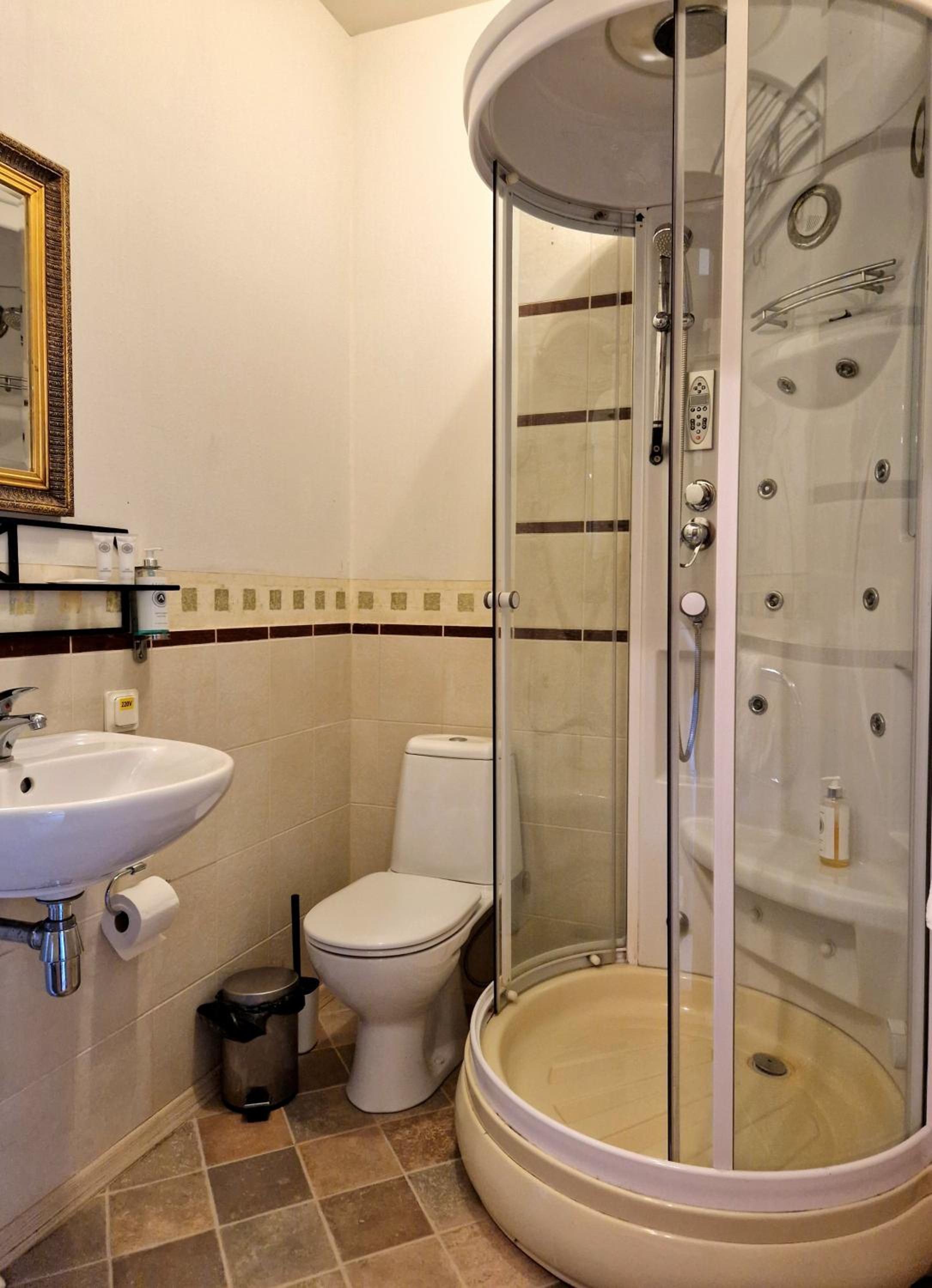 Double Room with Garden View - Photo 2