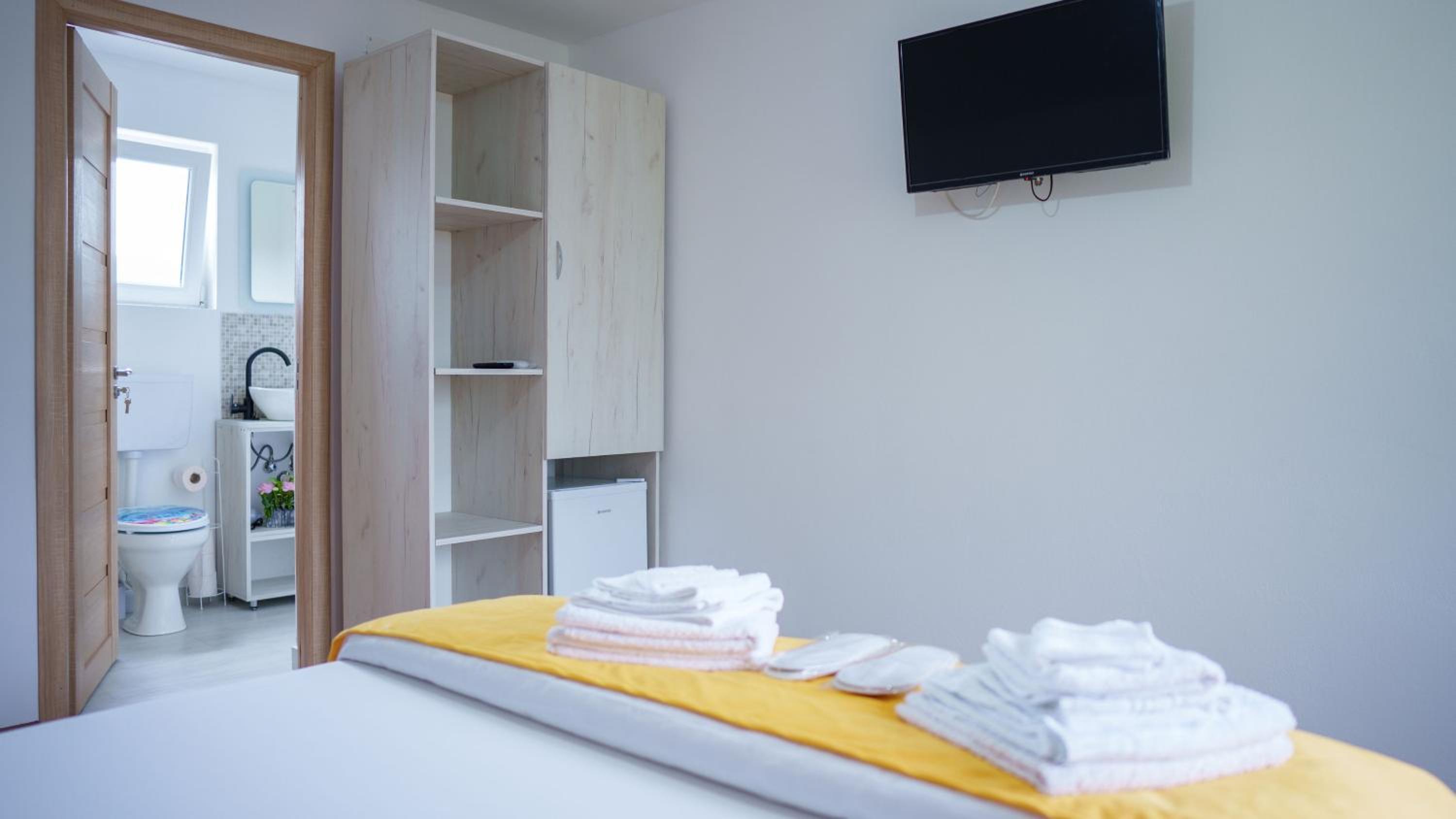 Double Room with Park View - Photo 42