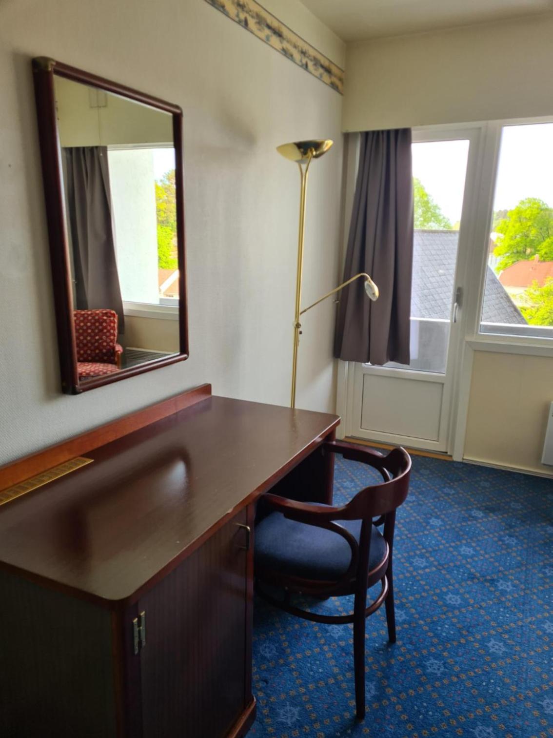 Single Room with Balcony photo 2