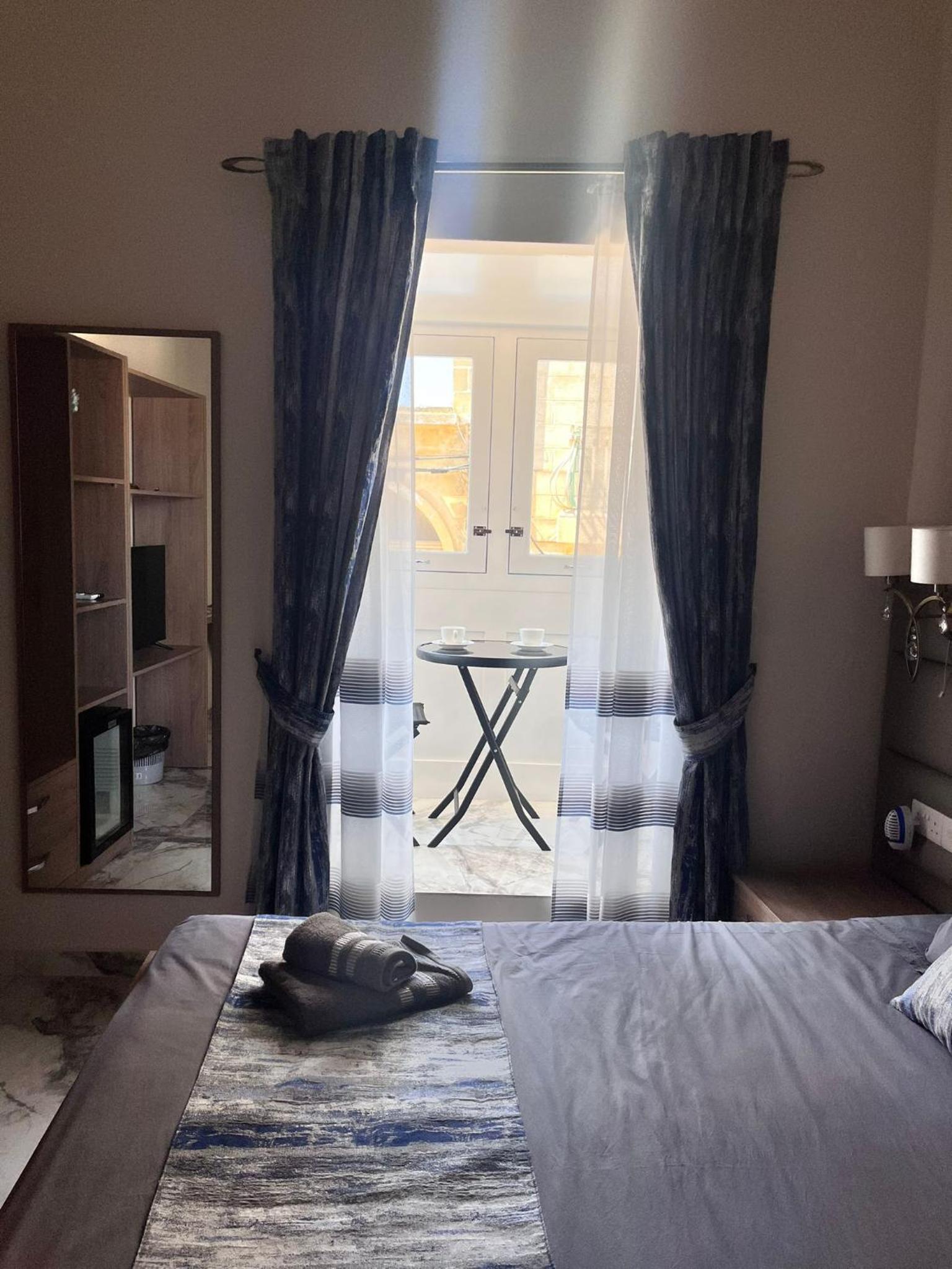 Double Room with Balcony photo 3