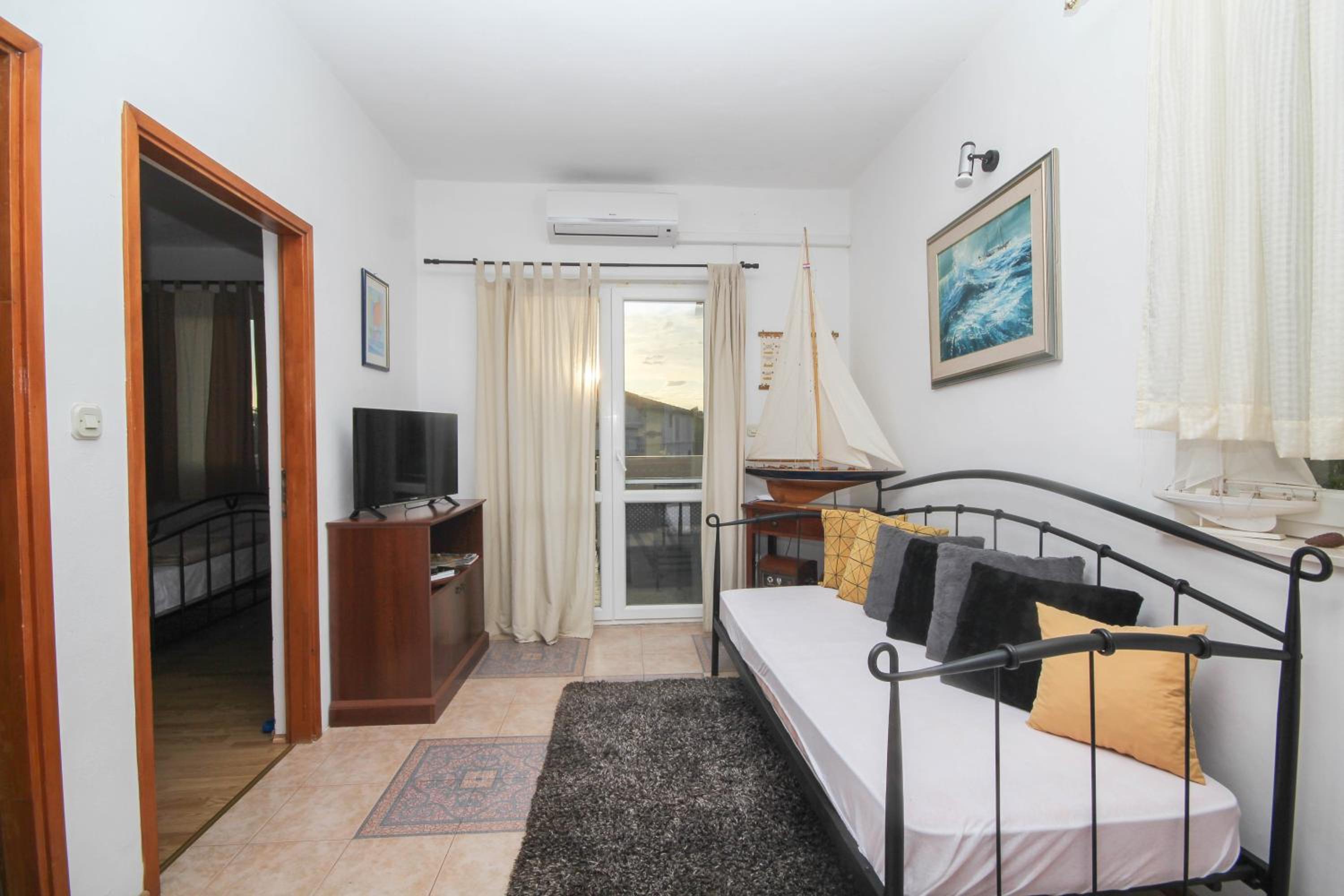 Two-Bedroom Apartment with Garden View photo 1