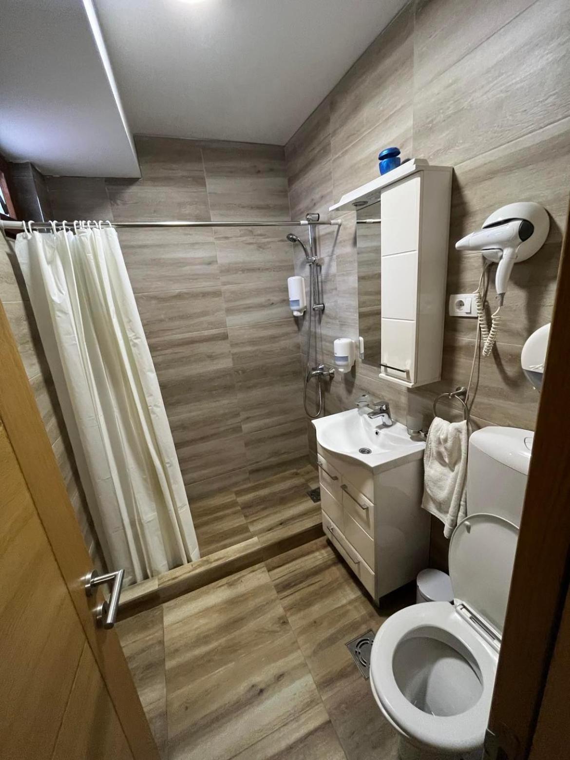 Deluxe Twin Room photo 3