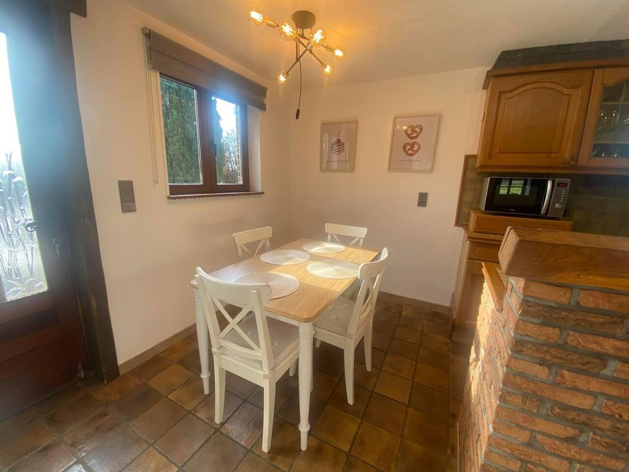 Three-Bedroom House photo 3