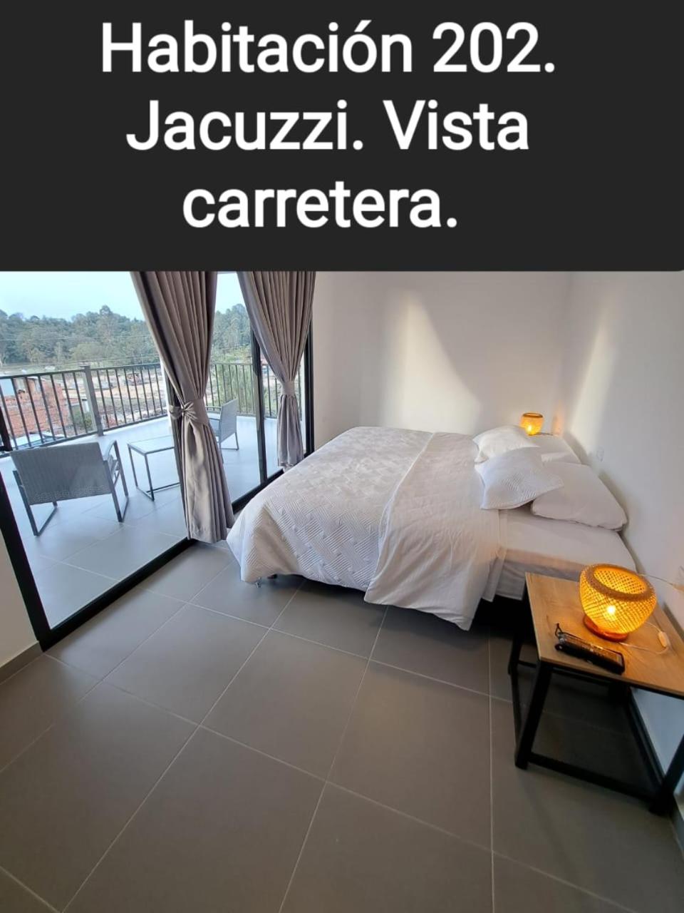 Deluxe Suite With Spa Bath photo 2