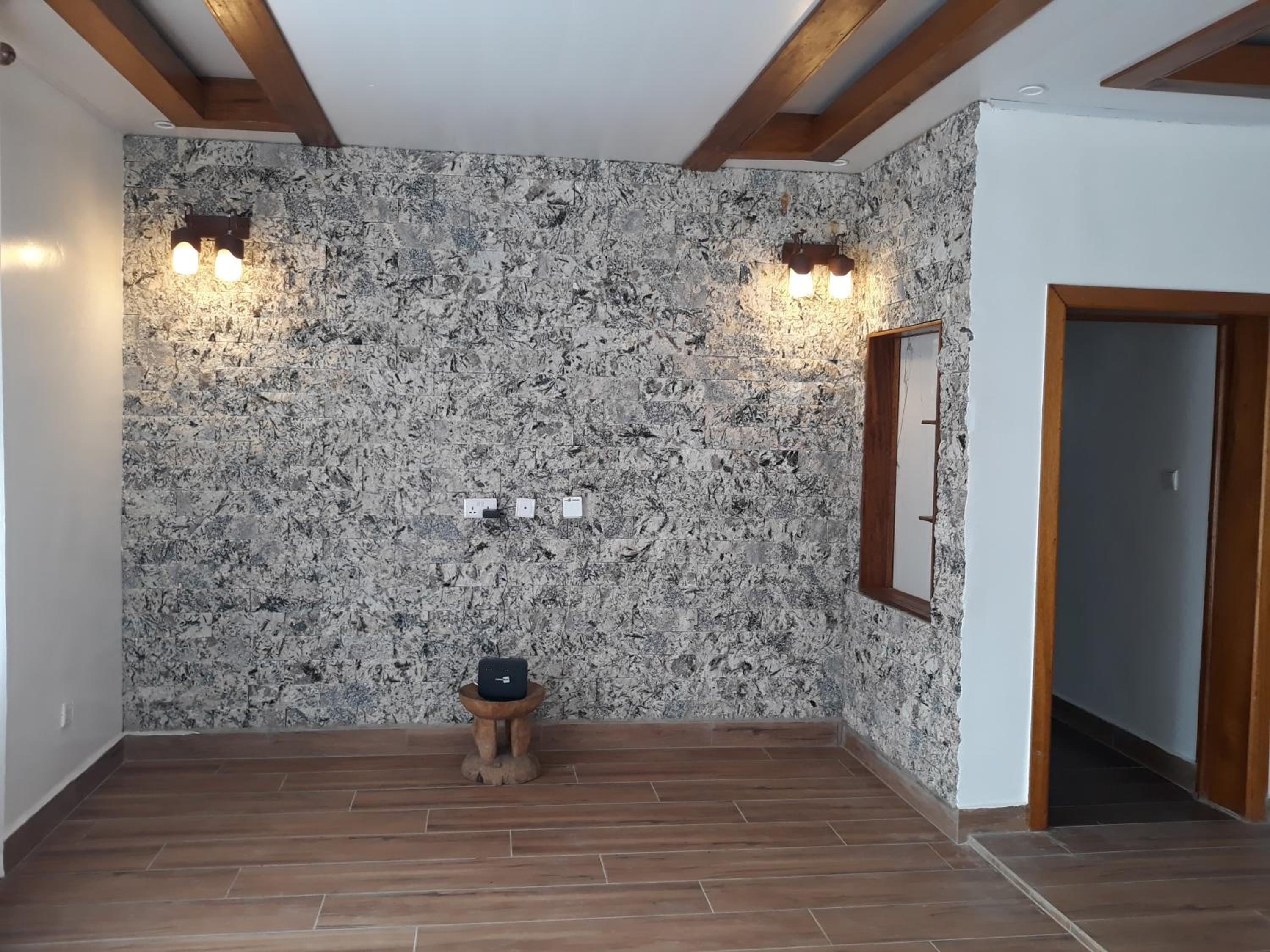Four-Bedroom House photo 1