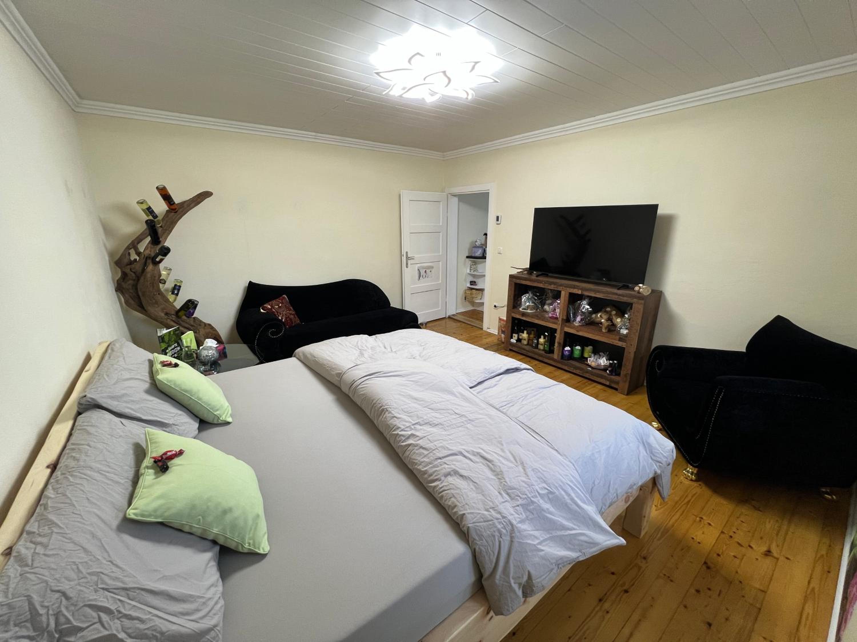 One-Bedroom House photo 1