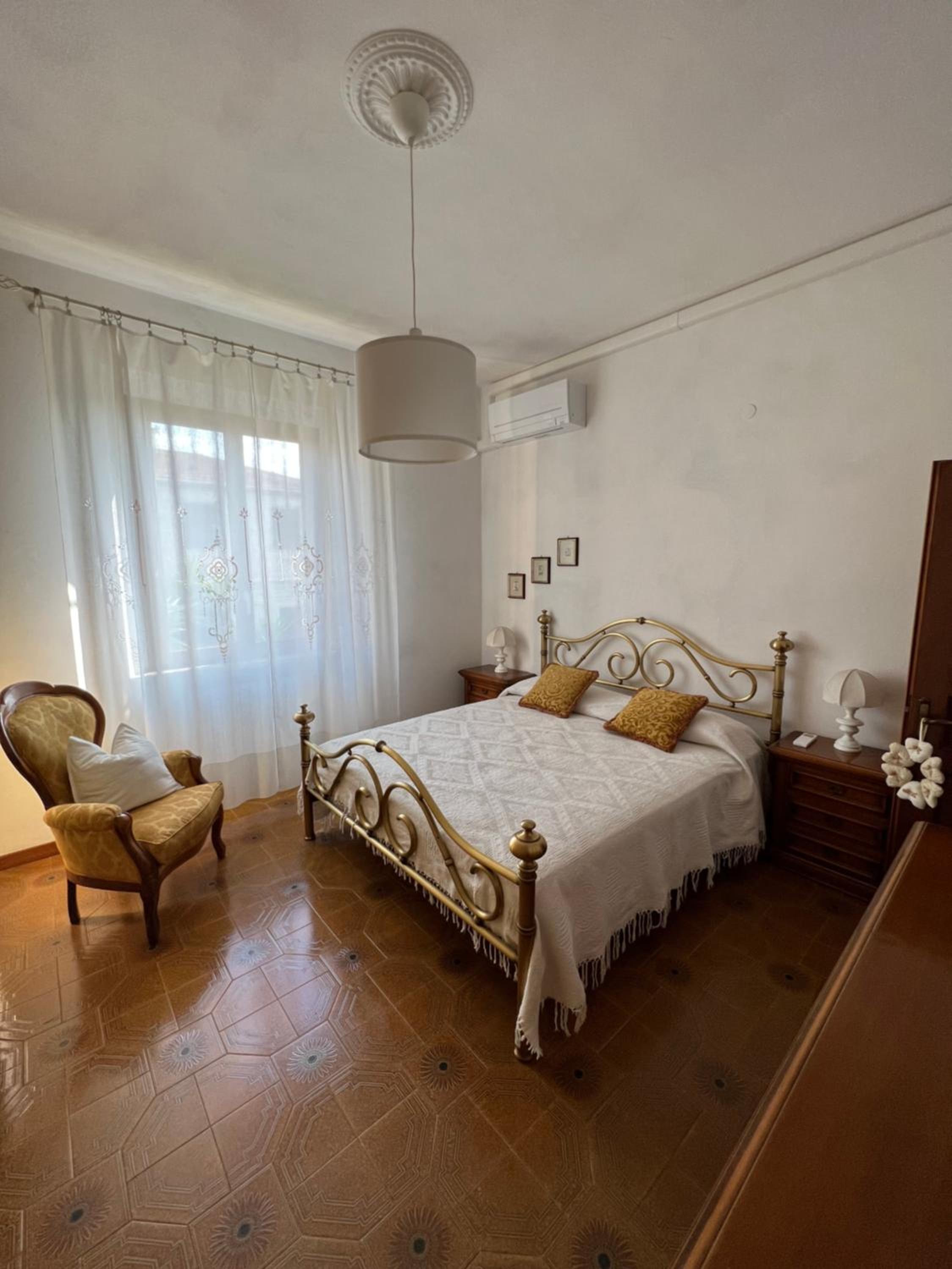 Three-Bedroom Apartment with Balcony photo 1