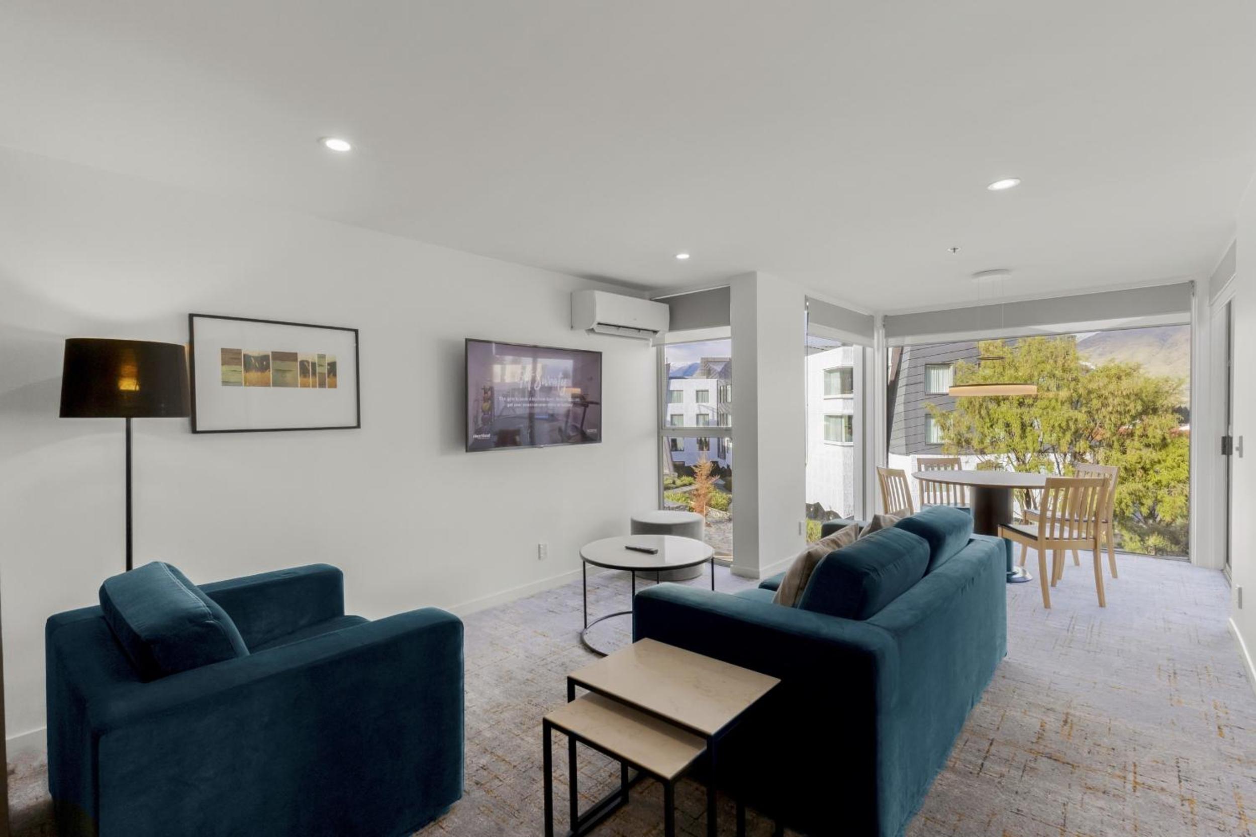 One-Bedroom Apartment – Mountain View