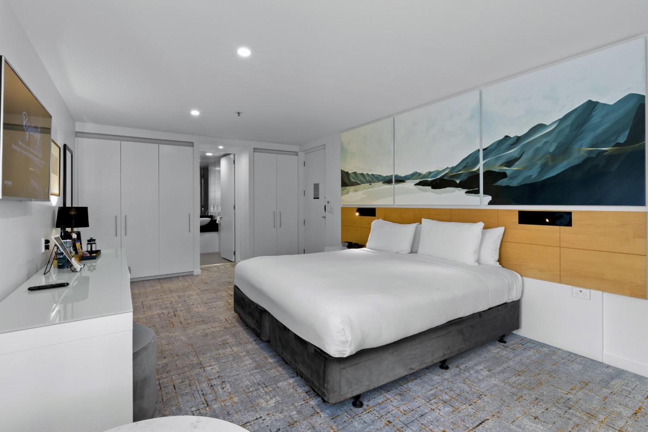 Superior Room Split King - Non-View - Photo 2