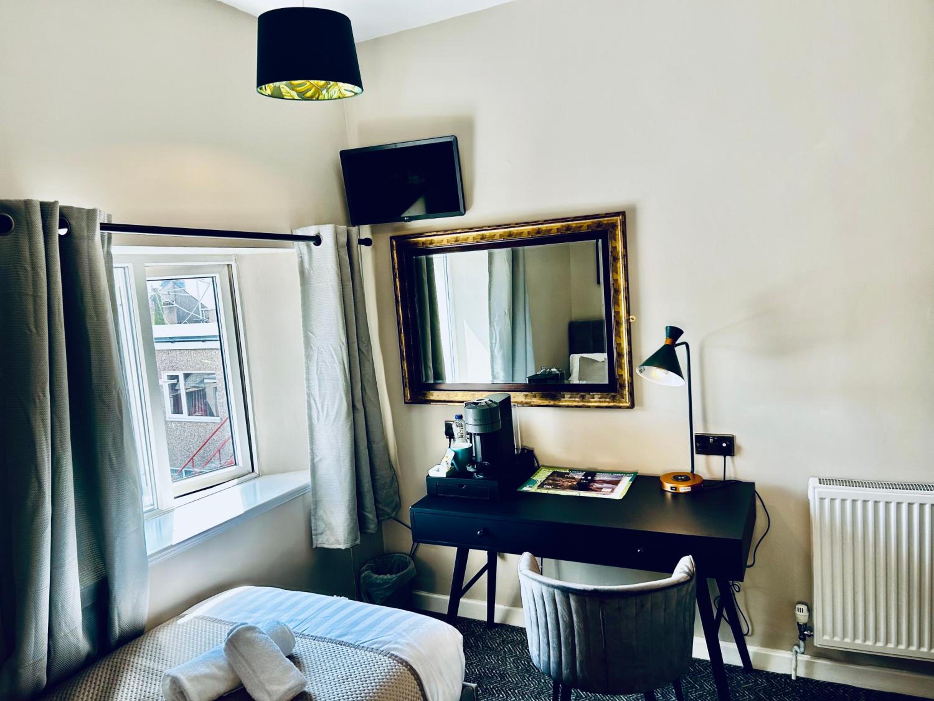 Single Room with Mountain View photo 2