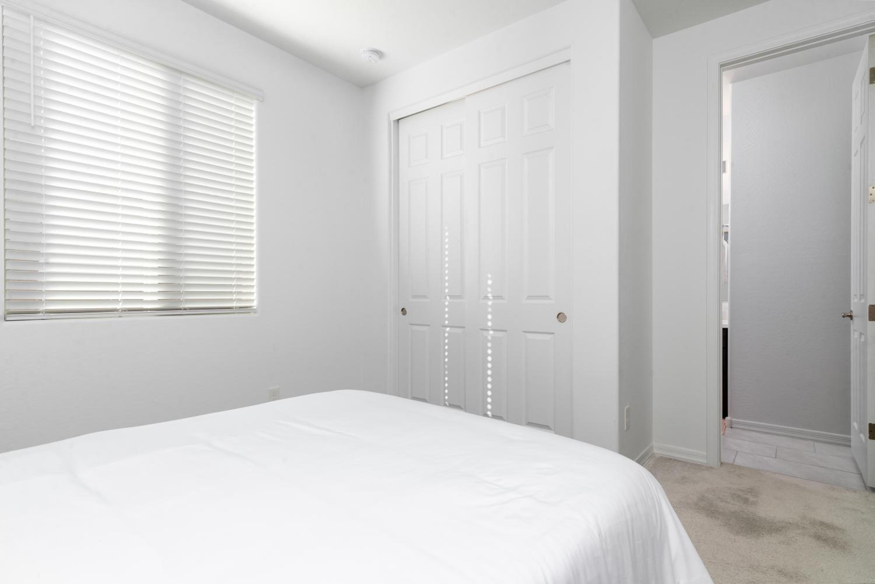 Four-Bedroom House photo 3