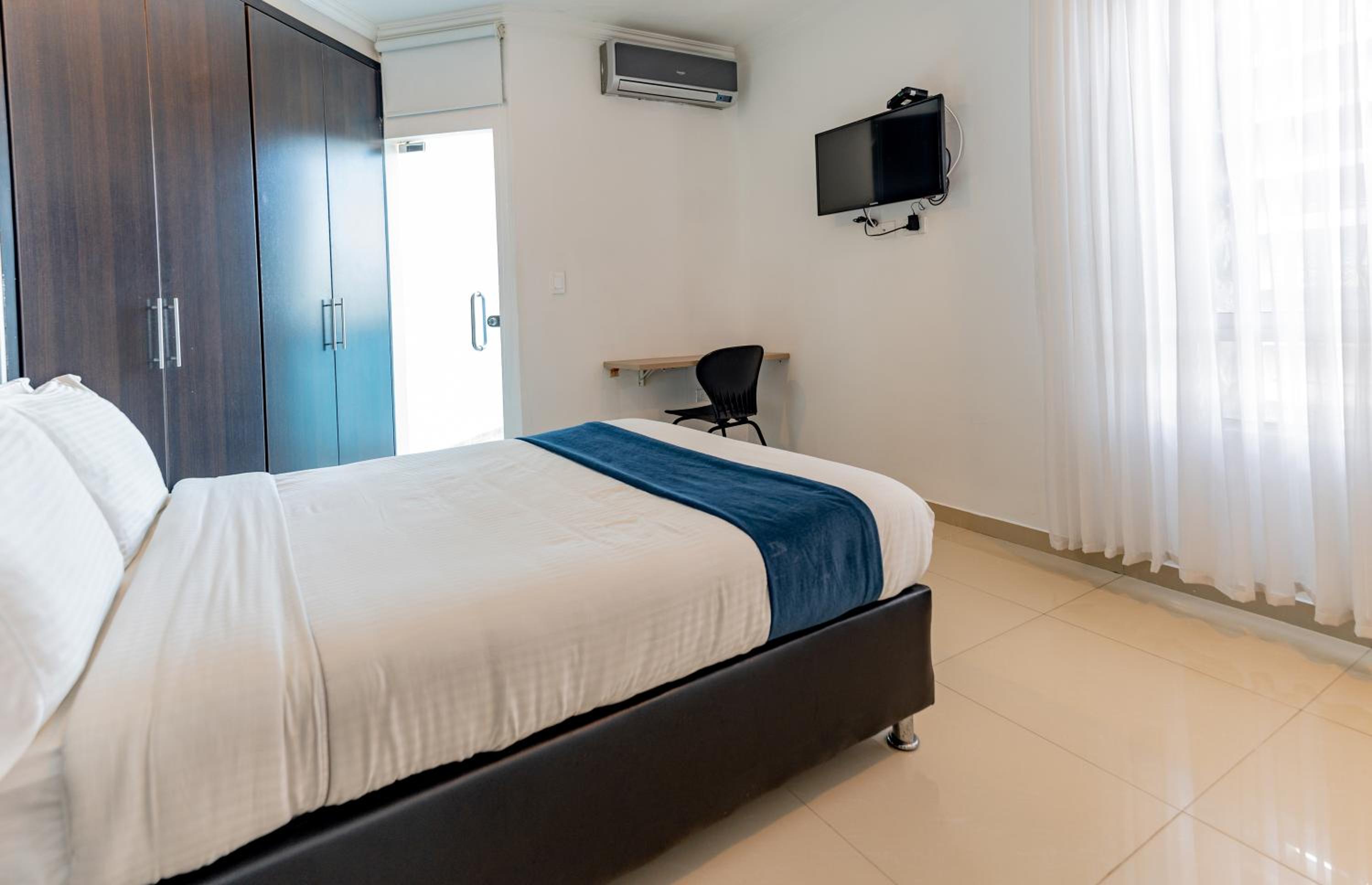Budget Double Room photo 2
