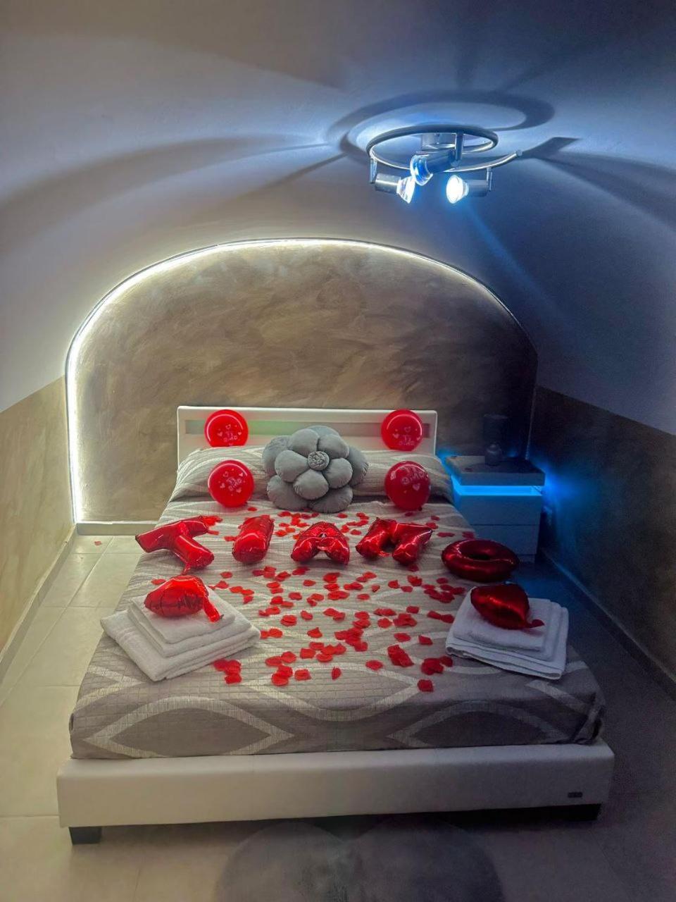 Deluxe Suite With Spa Bath